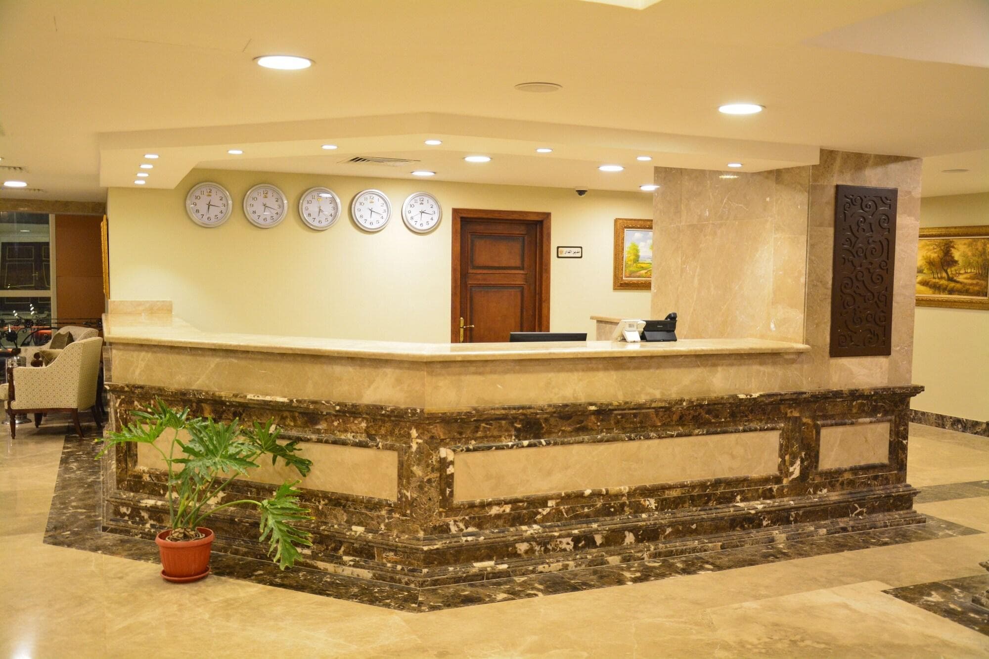 Rehana Plaza Hotel, Lobby