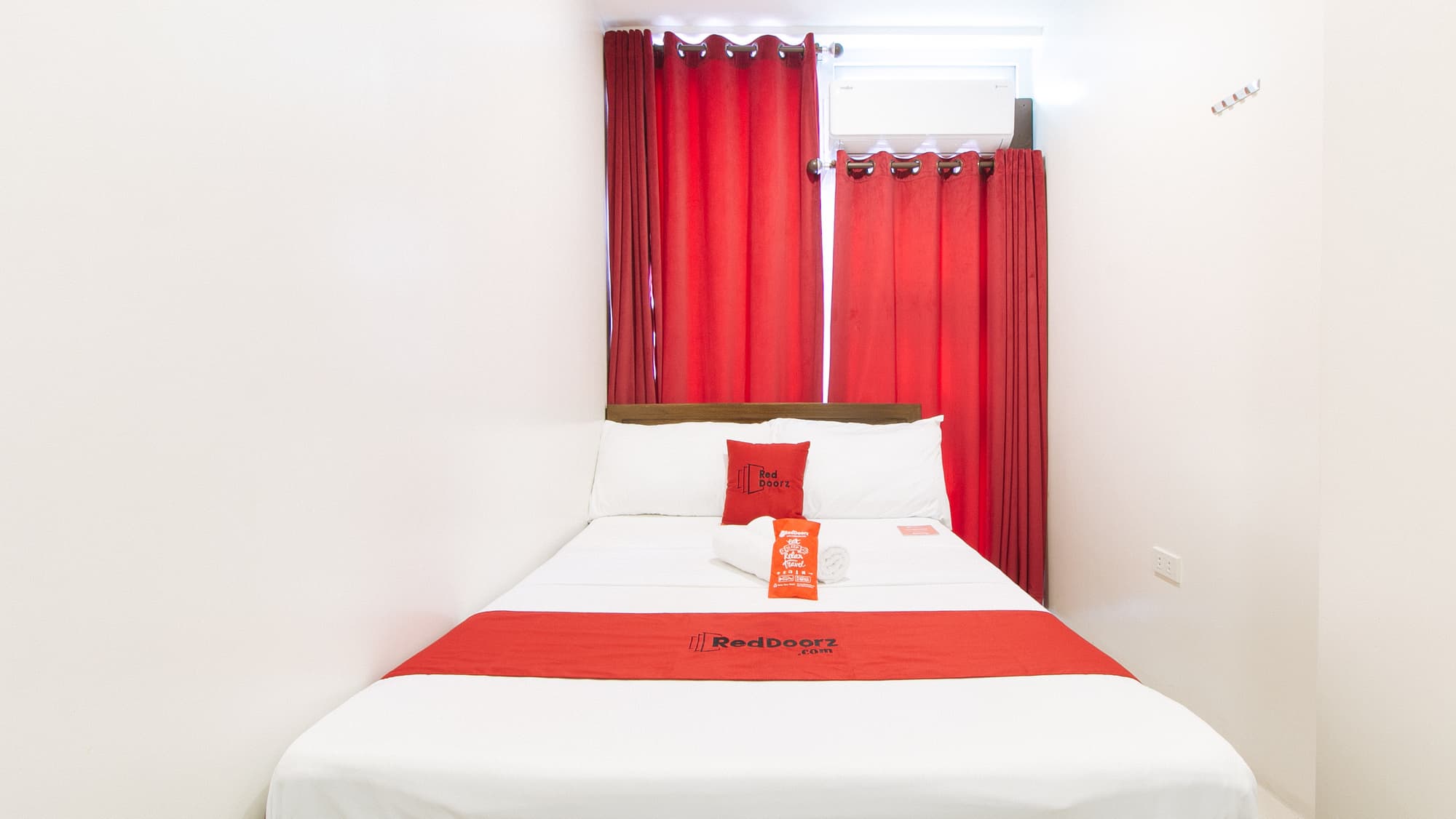 RedDoorz near Fernwoods Garden Quezon City, Room