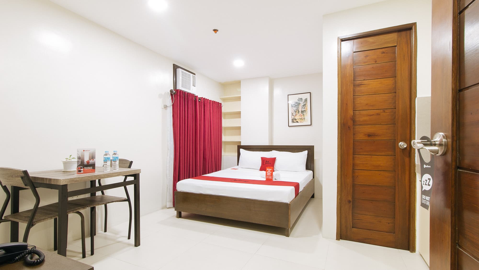 RedDoorz near Fernwoods Garden Quezon City, Room