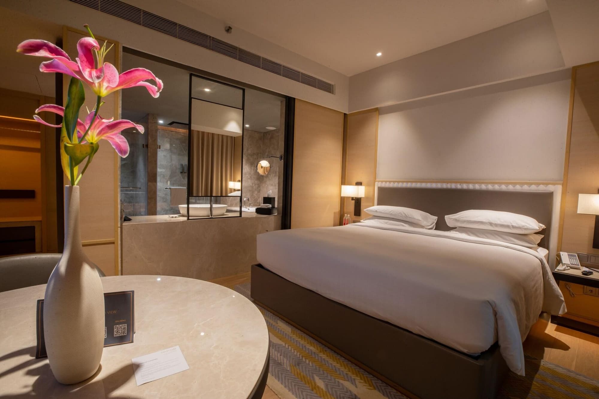 Courtyard By Marriott Ahmedabad Sindhu Bhavan Road, Room