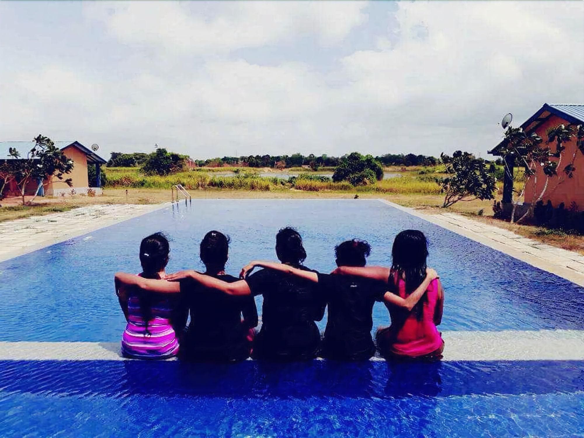 Rho Sigiriya Lake Edge Retreat, Sports and Entertainment