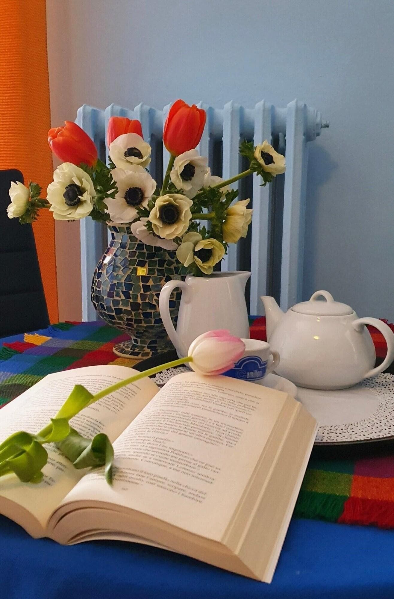 Hotel Mediterraneo, Lobby