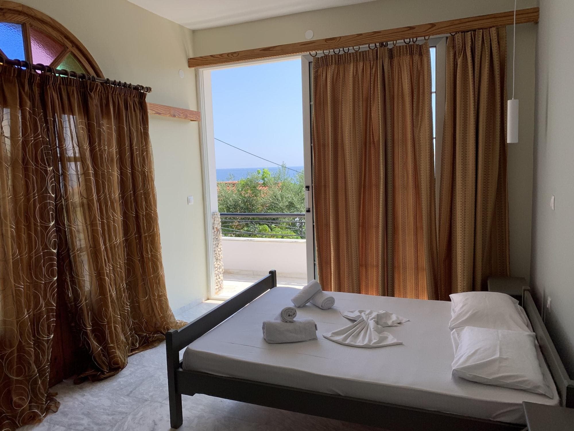 Velendzas Holidays, Room