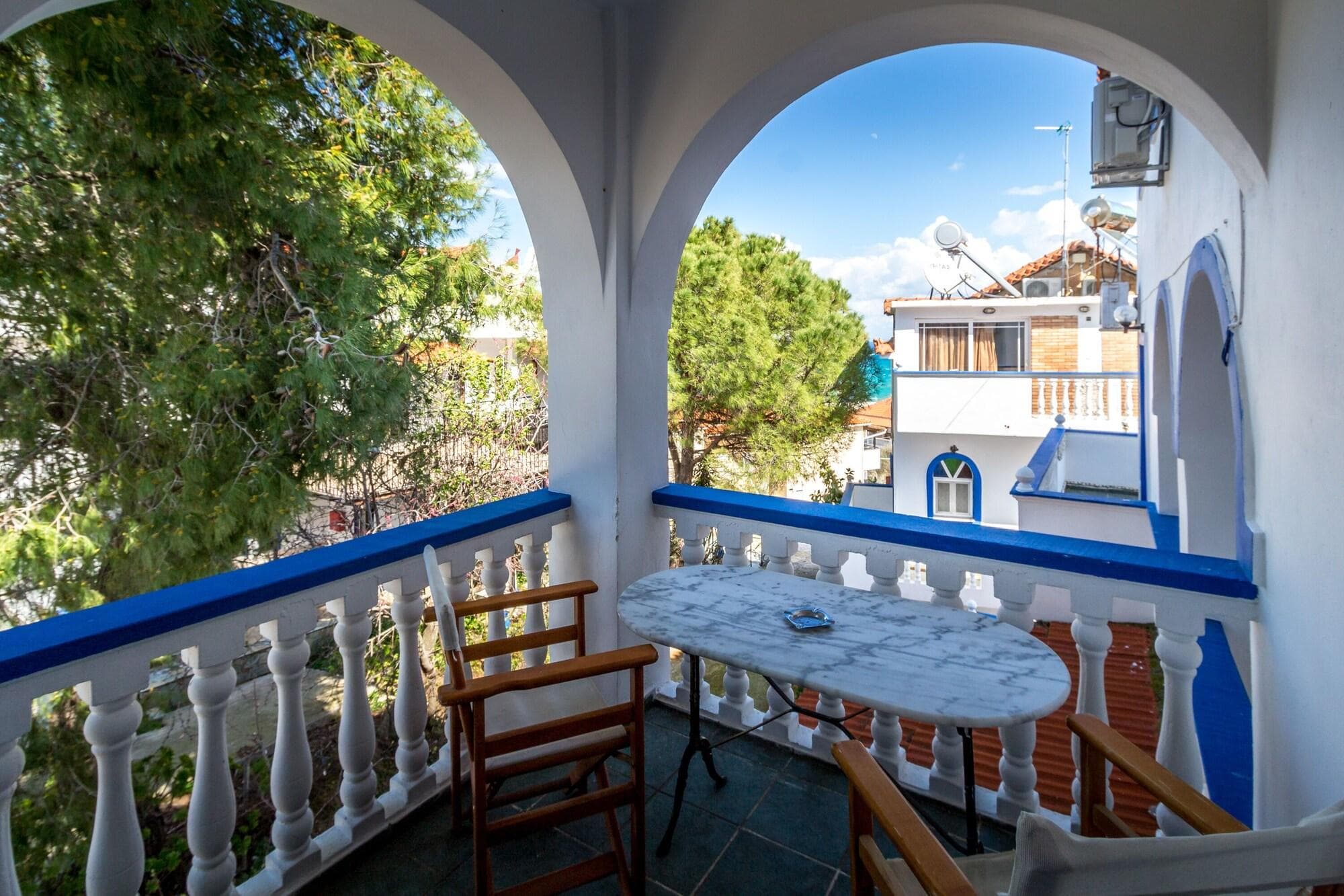 Velendzas Holidays, Room