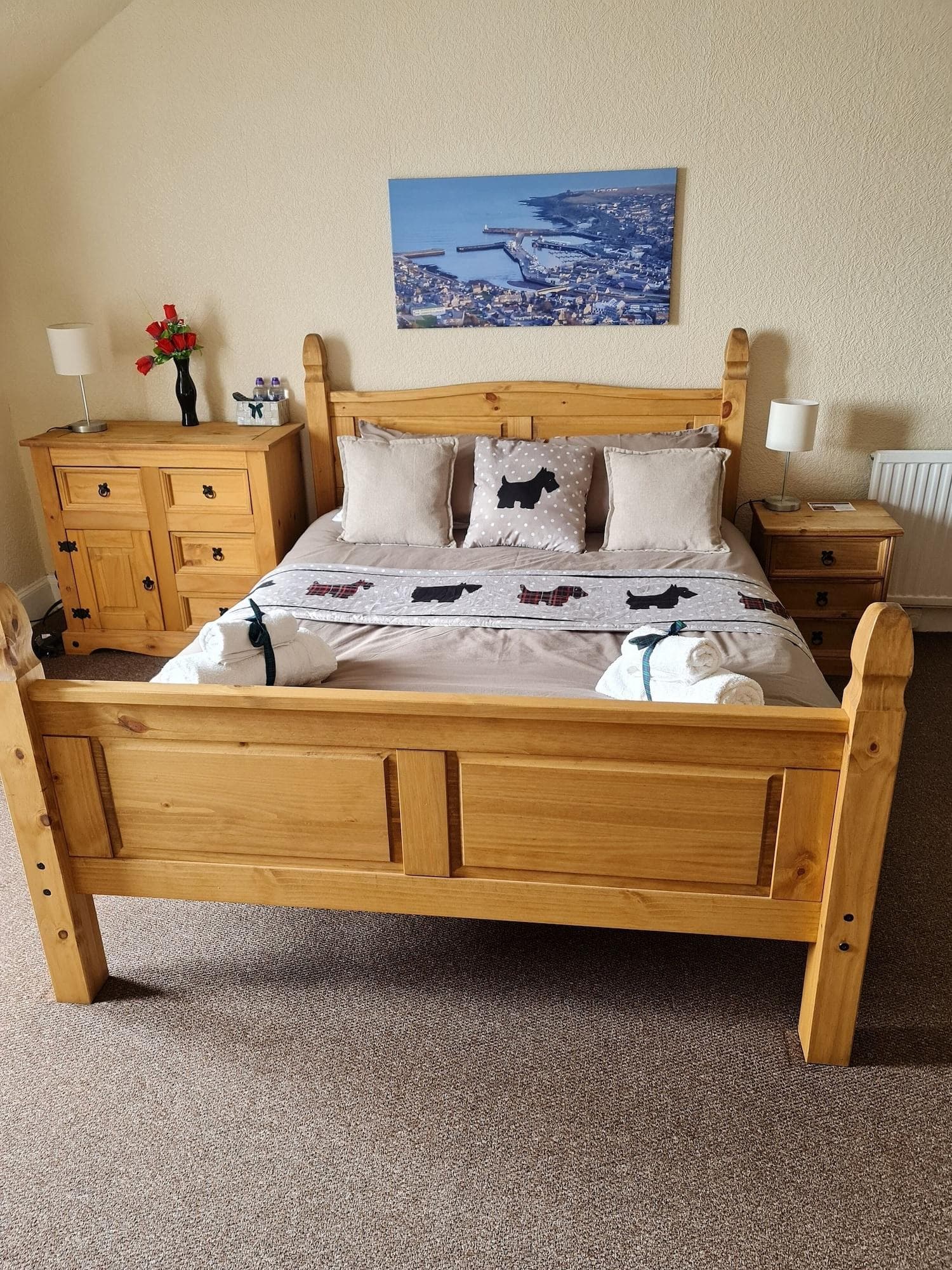 Harbour Bridge, Room