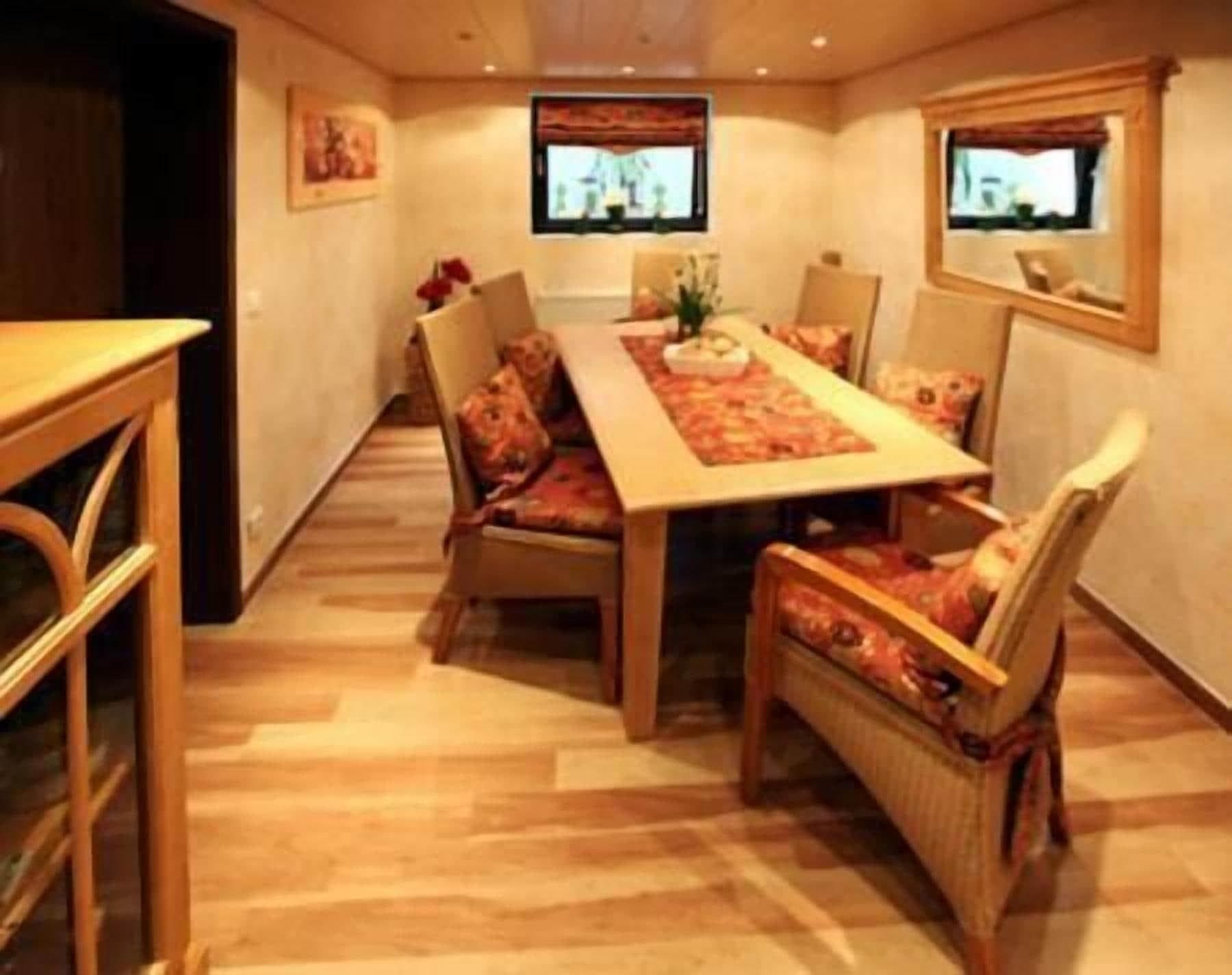 Hotel Schick, Restaurant