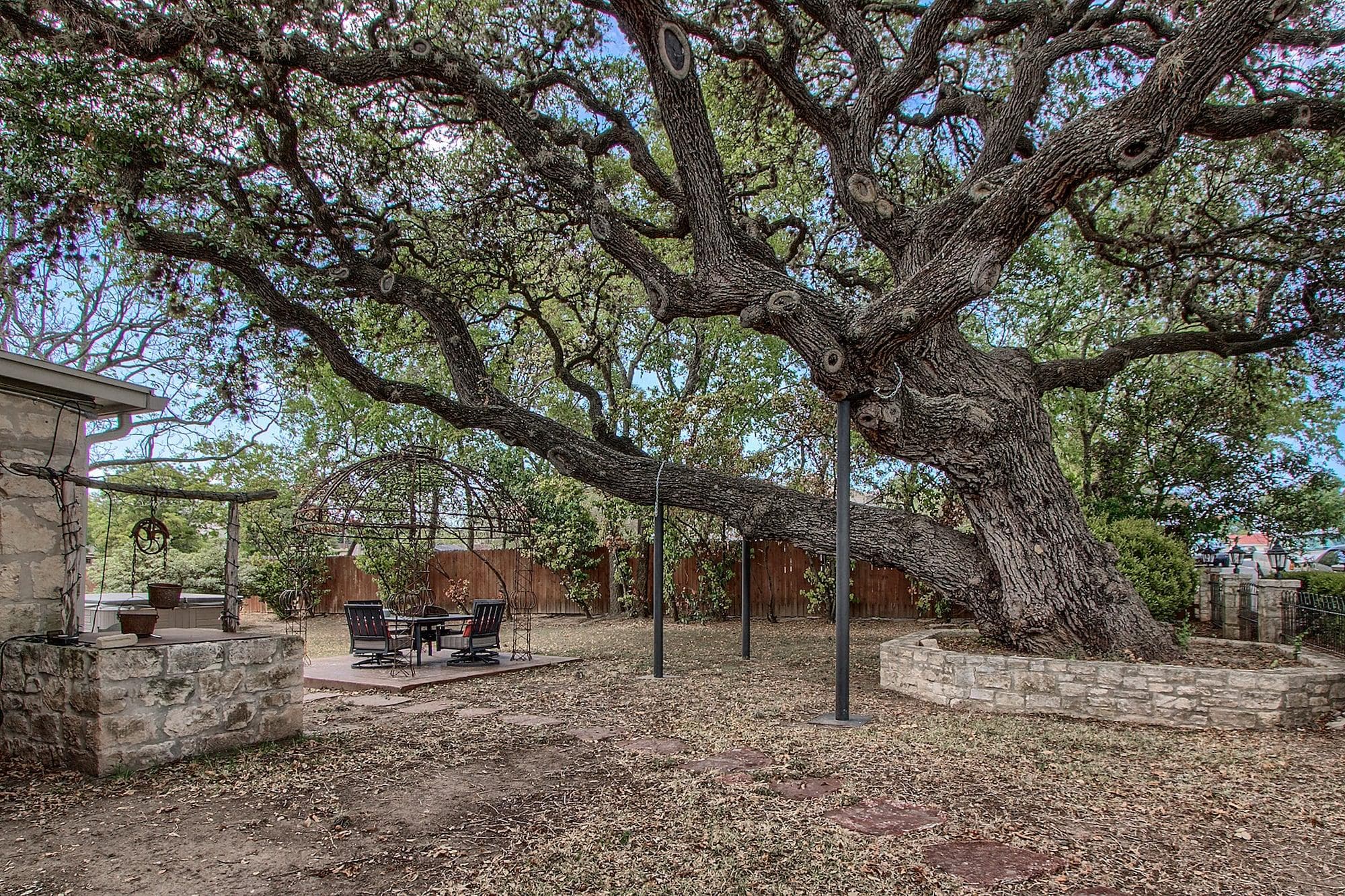 Inn Above Town Creek, General view