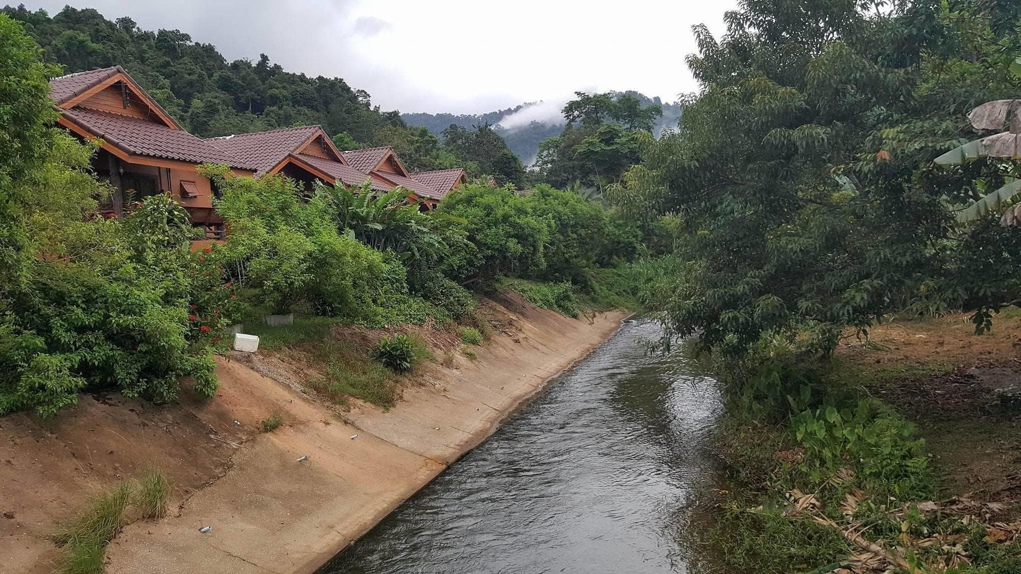 Khaosok Rainforest Resort, General view