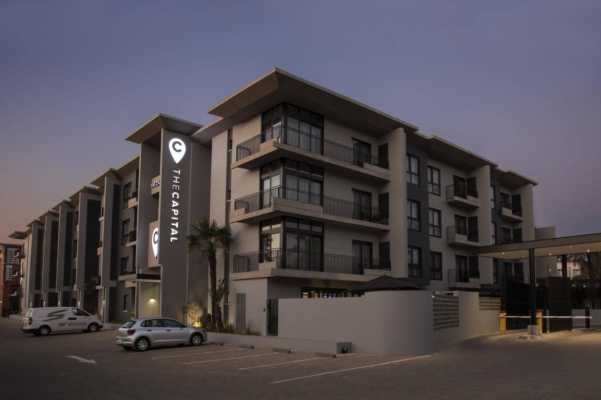 The Capital Melrose, General view