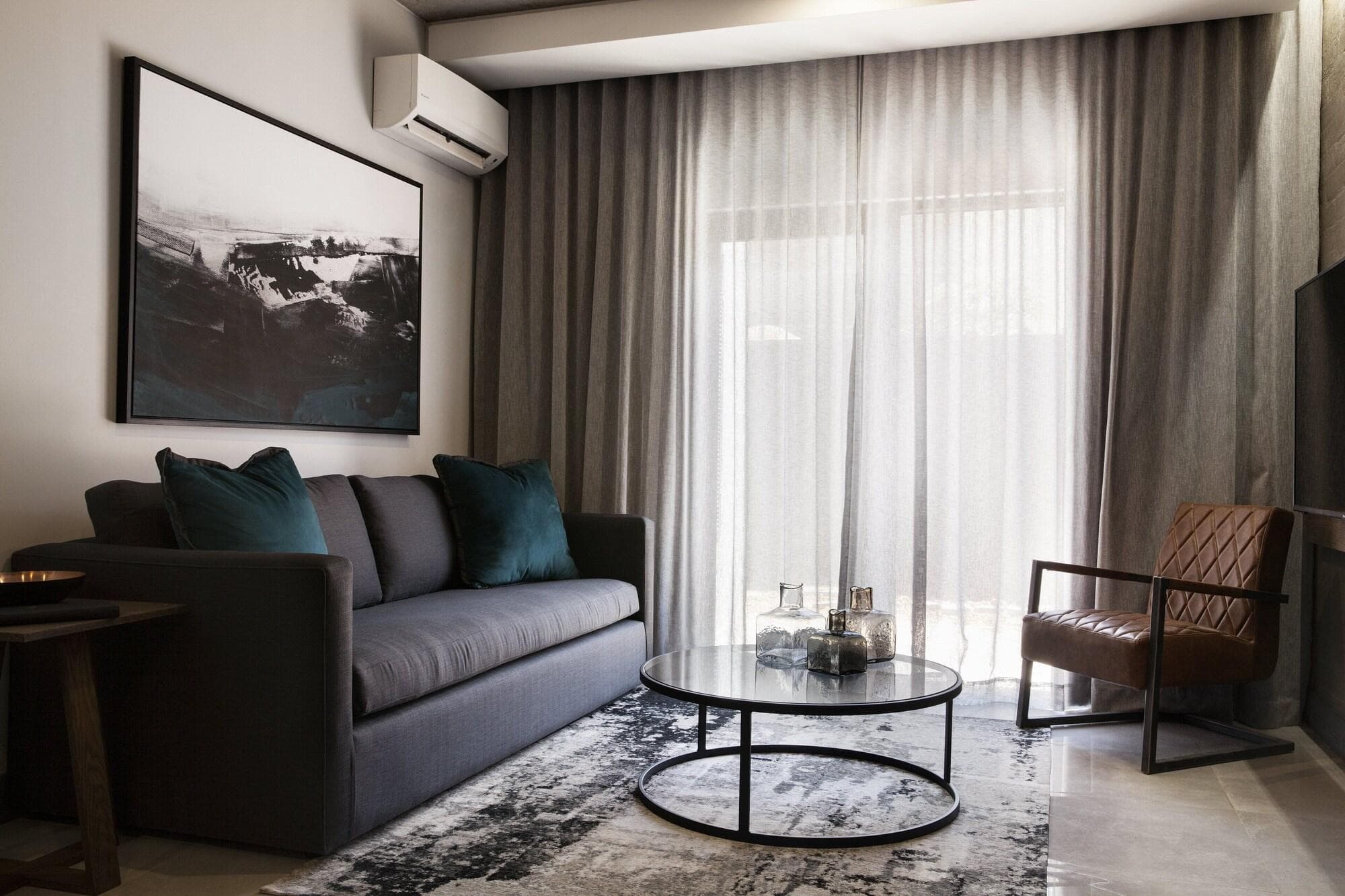 The Capital Melrose, Bar