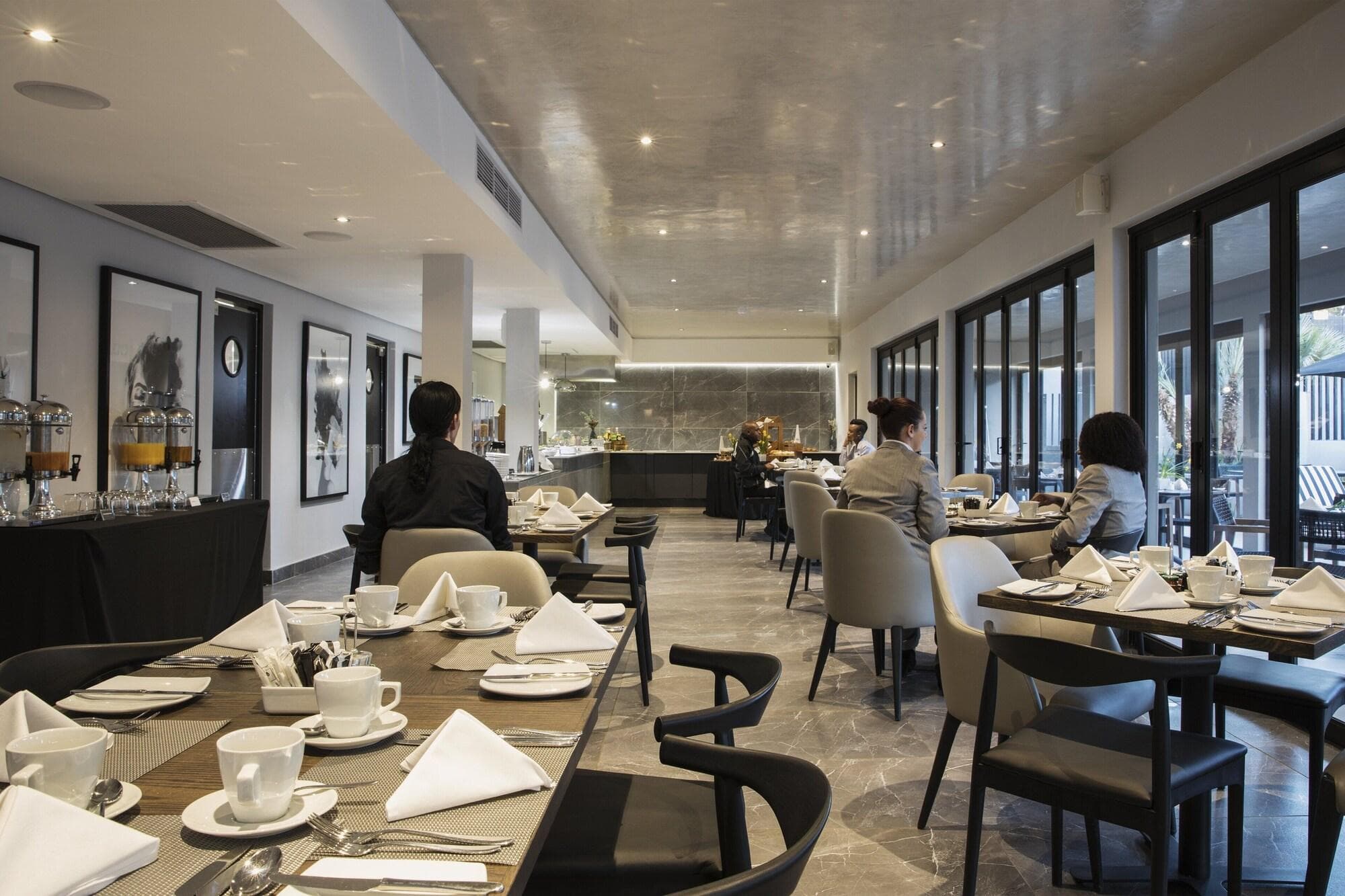 The Capital Melrose, Restaurant