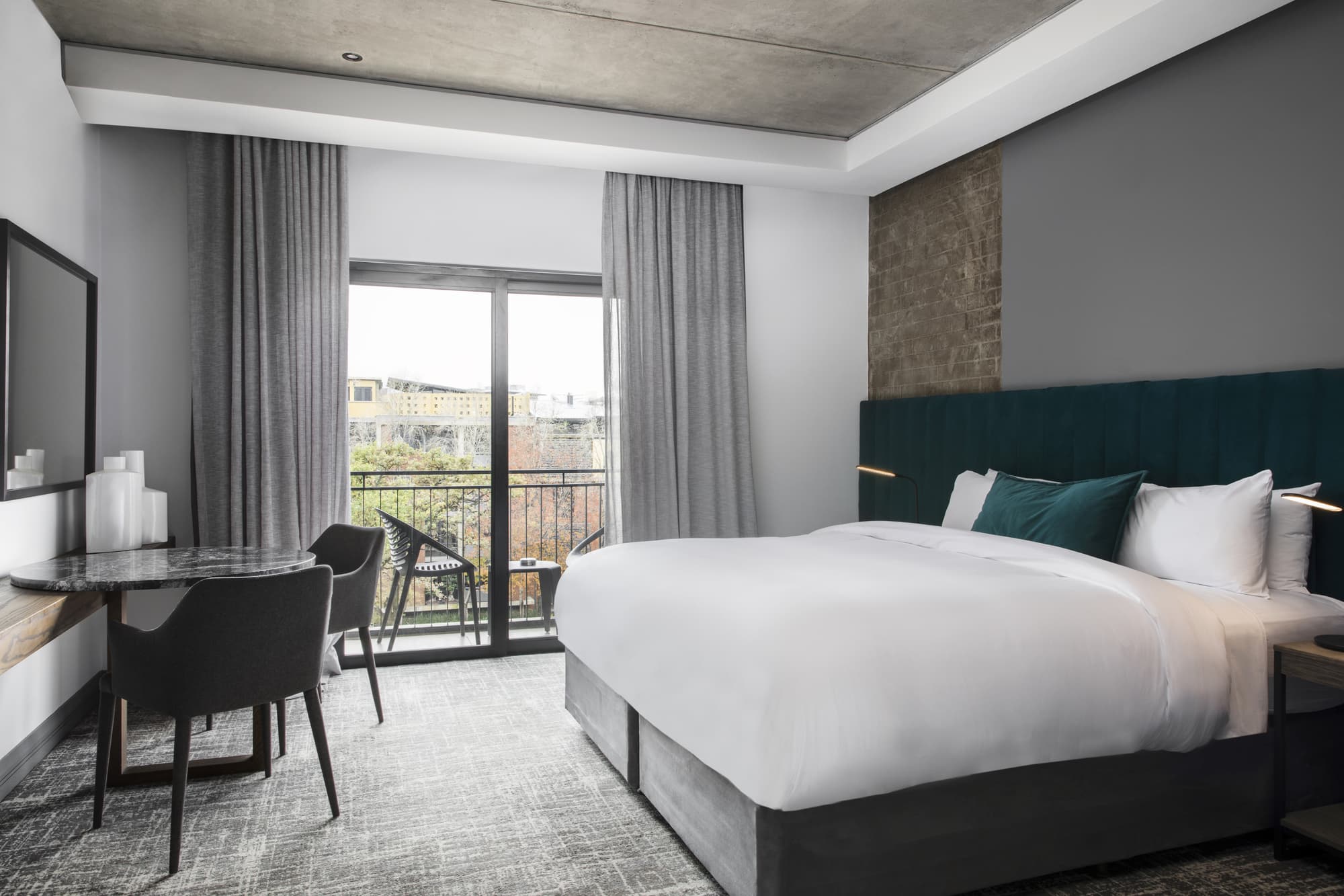 The Capital Melrose, Room