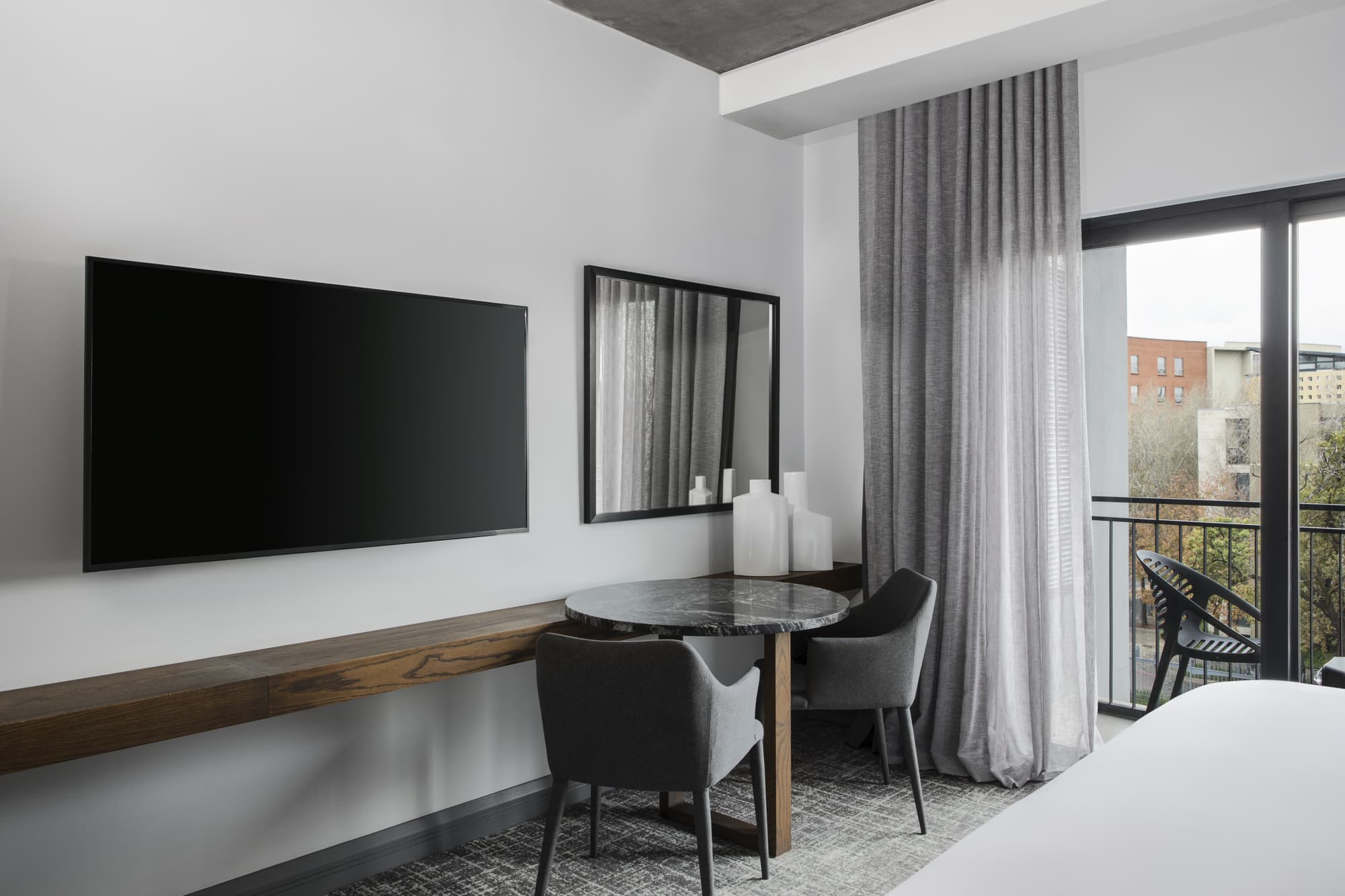 The Capital Melrose, Room