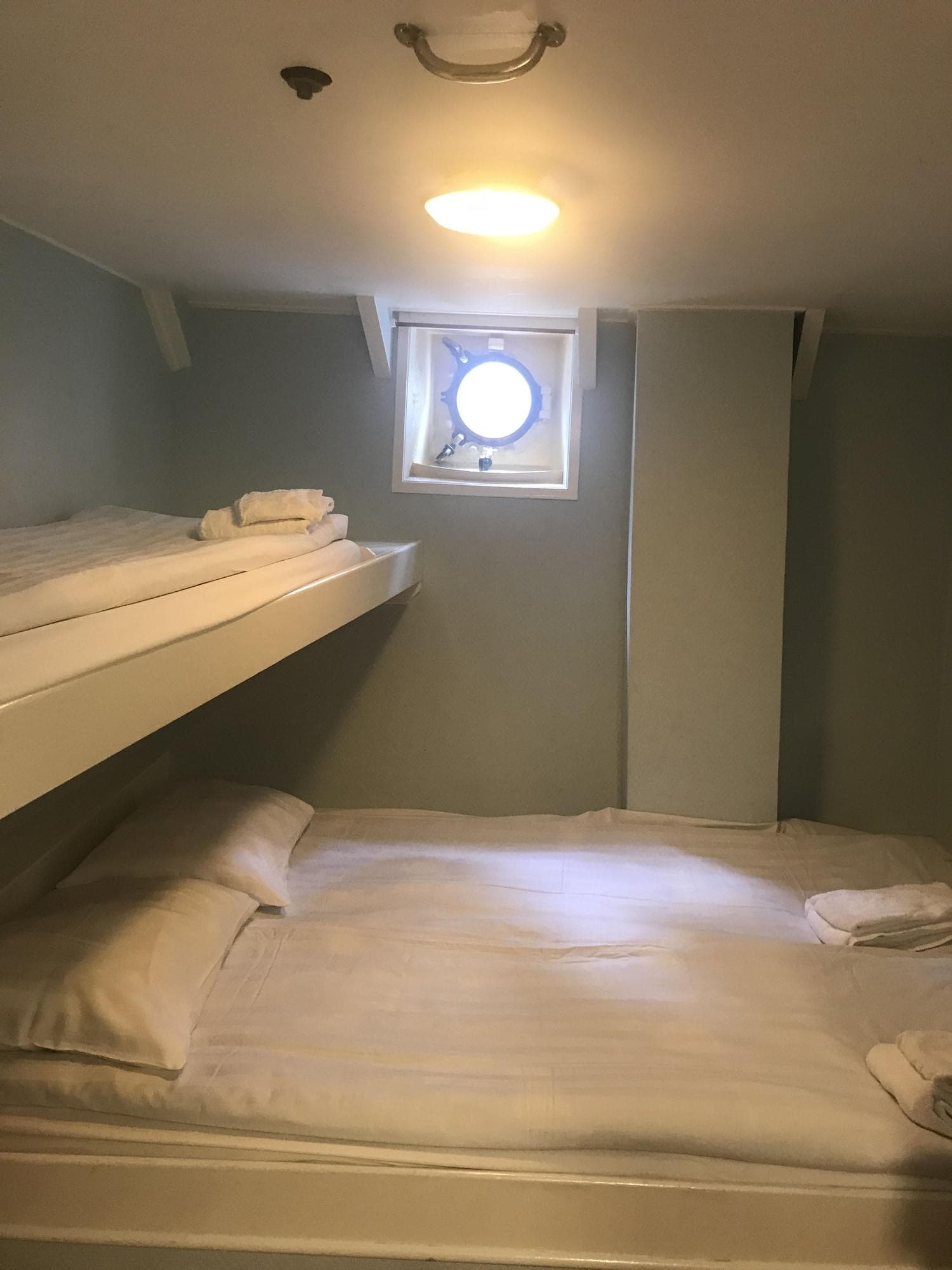 Gustaf Af Klint, Room