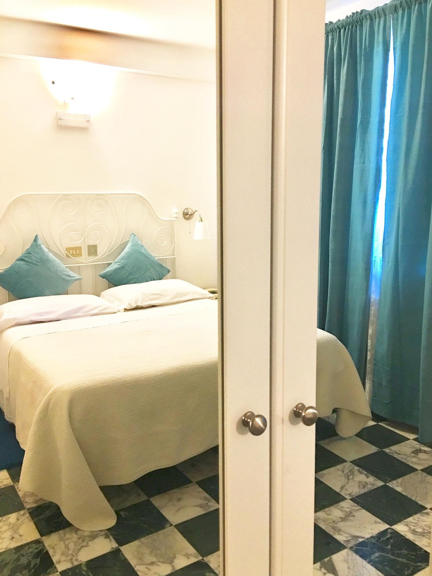 Hotel Raffaello, Room