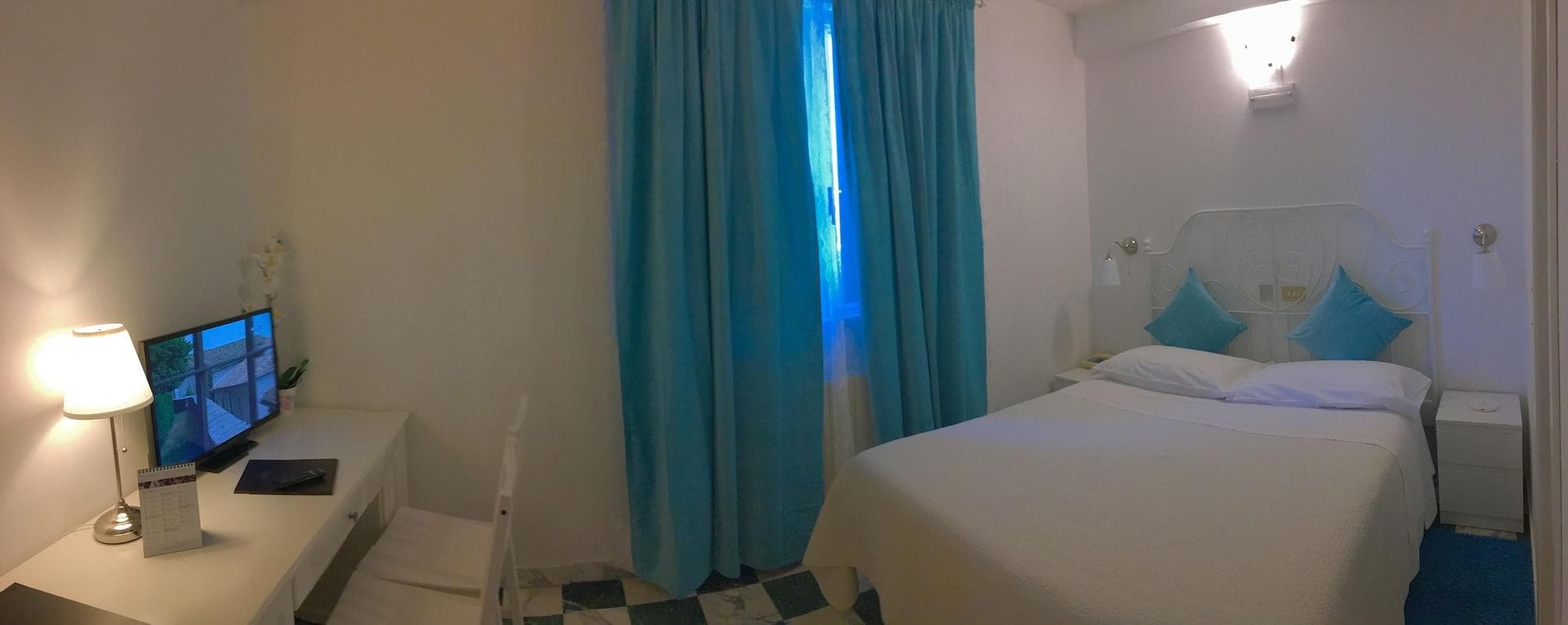 Hotel Raffaello, Room