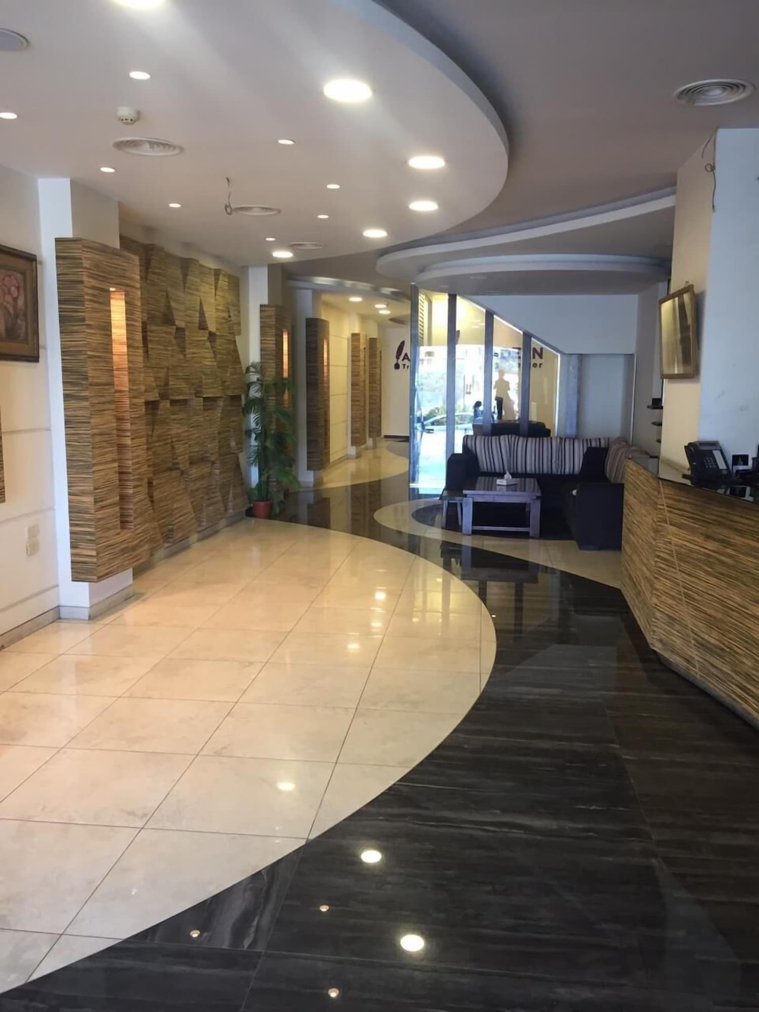Ajnadeen Hotel, Lobby