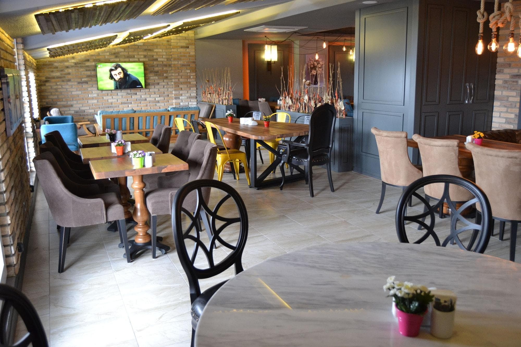 Hotel Zade, Restaurant