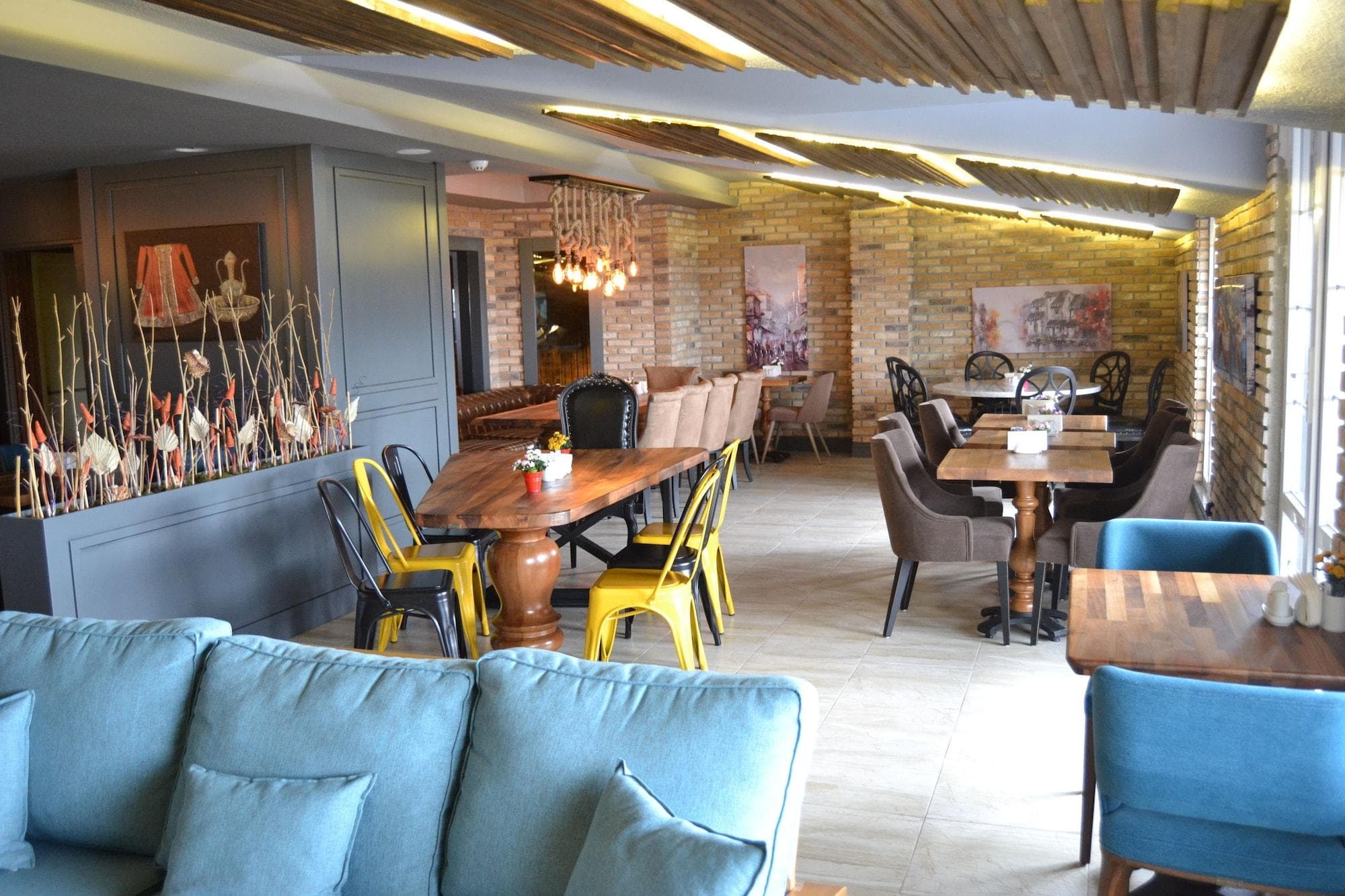 Hotel Zade, Restaurant