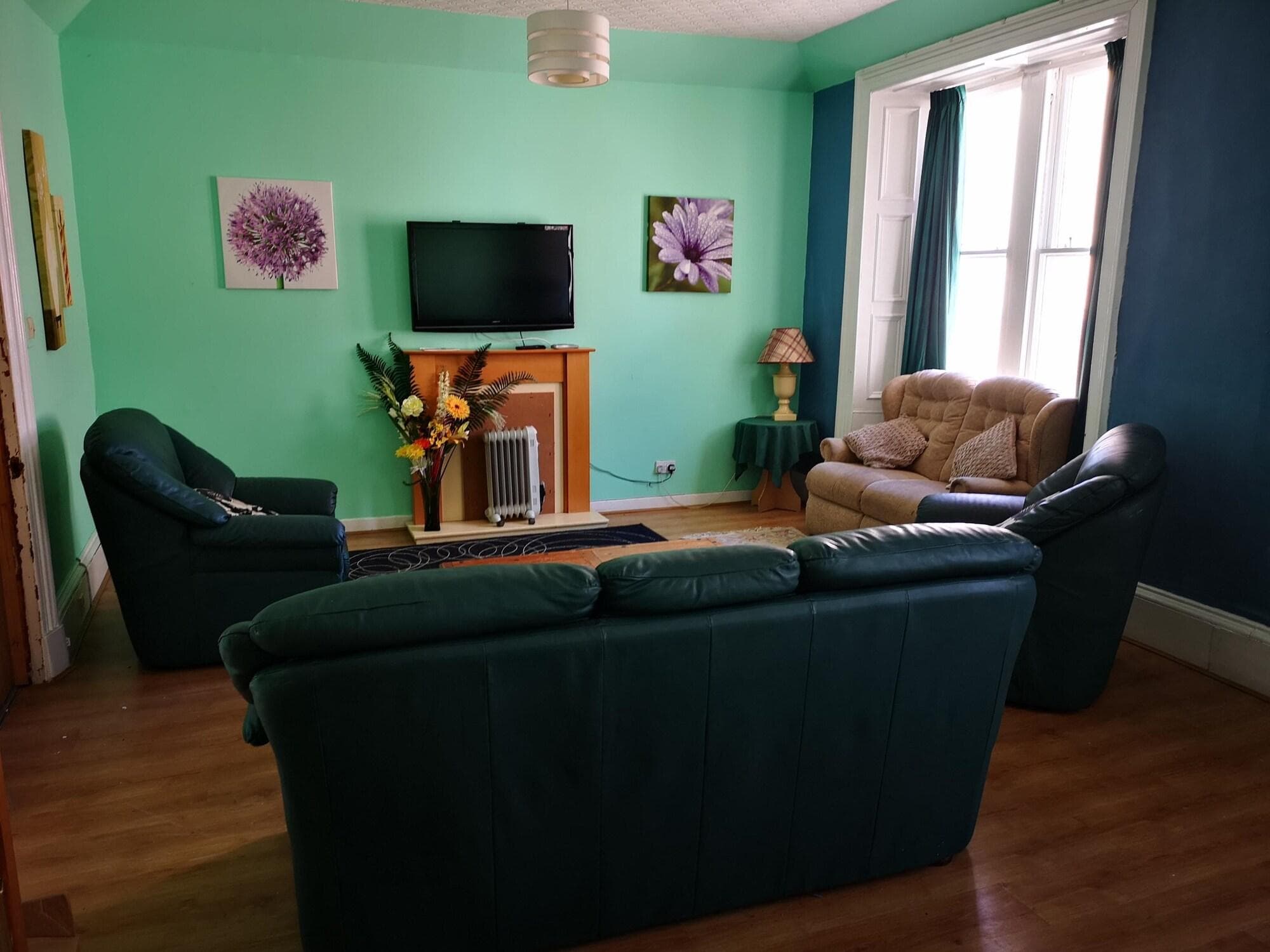 Claredon Hotel, Lobby