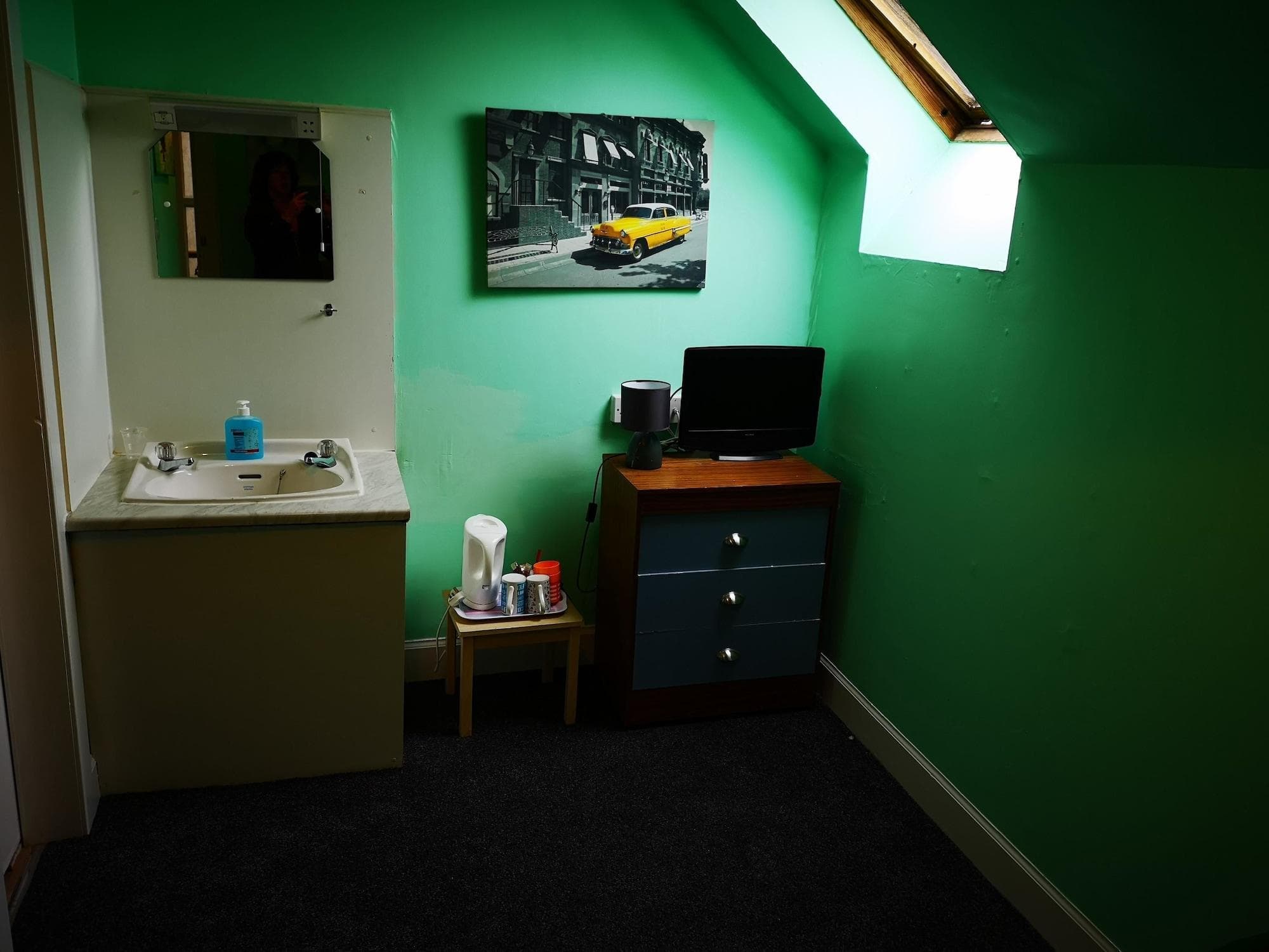 Claredon Hotel, Room