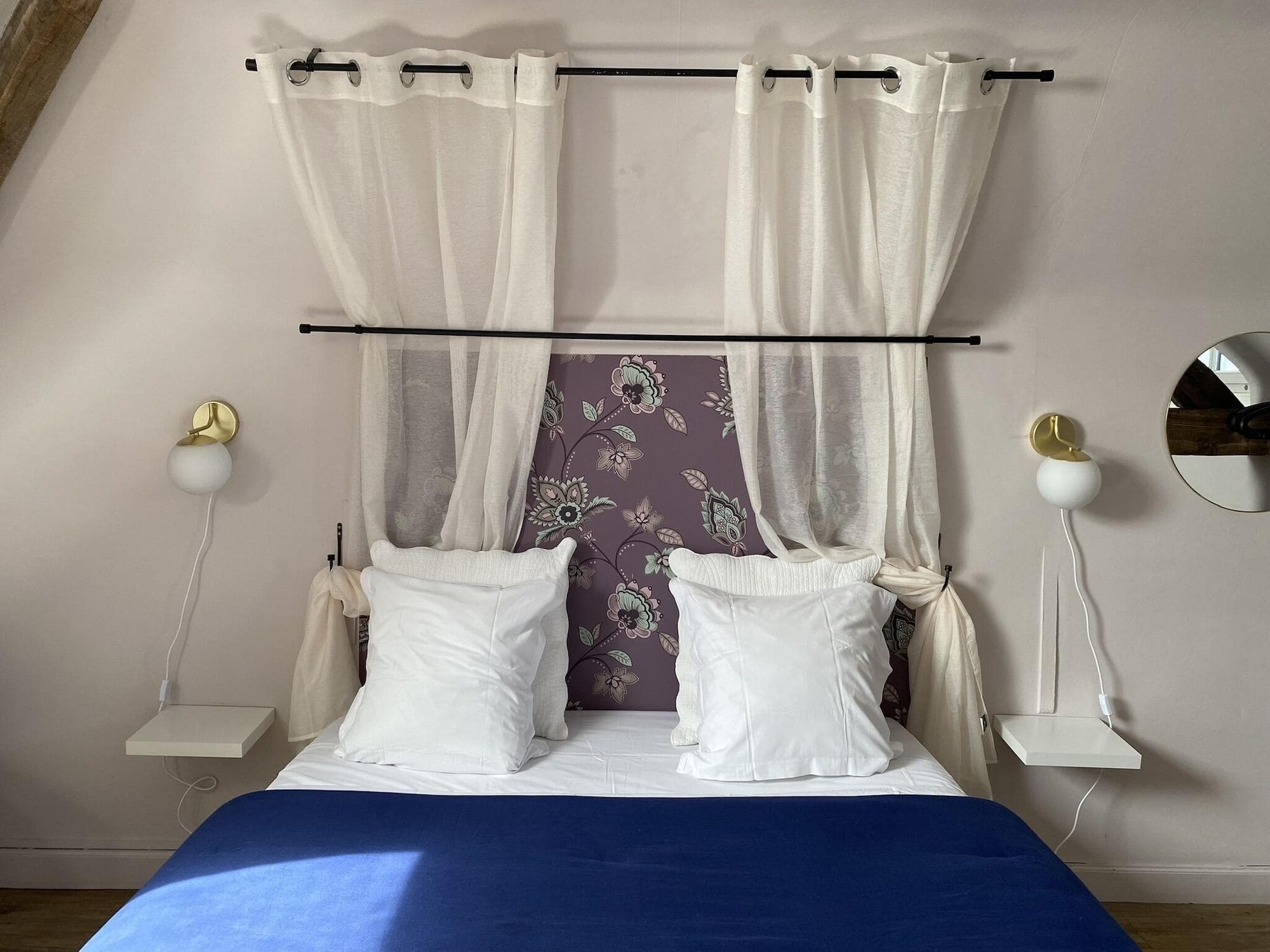 Closerie La Fontaine, Room