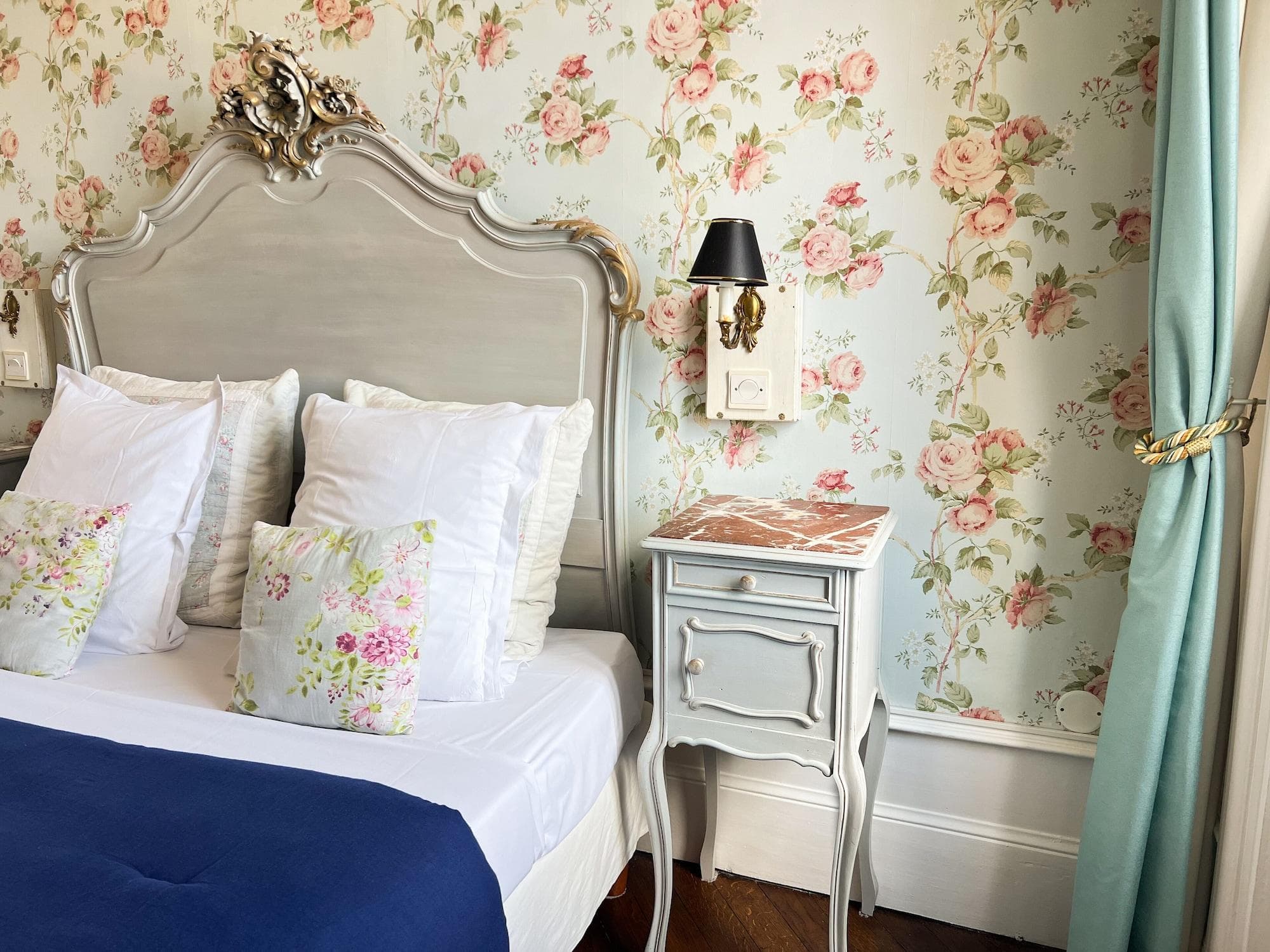 Closerie La Fontaine, Room