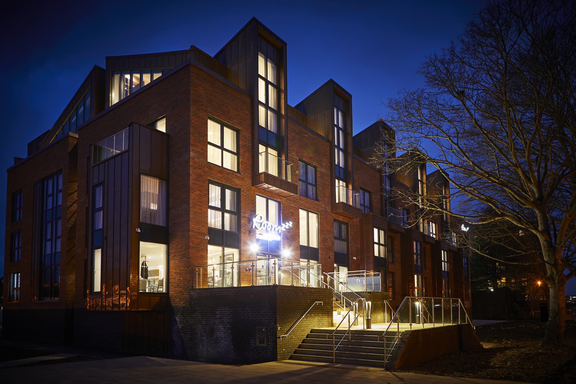 Roomzzz York City, General view