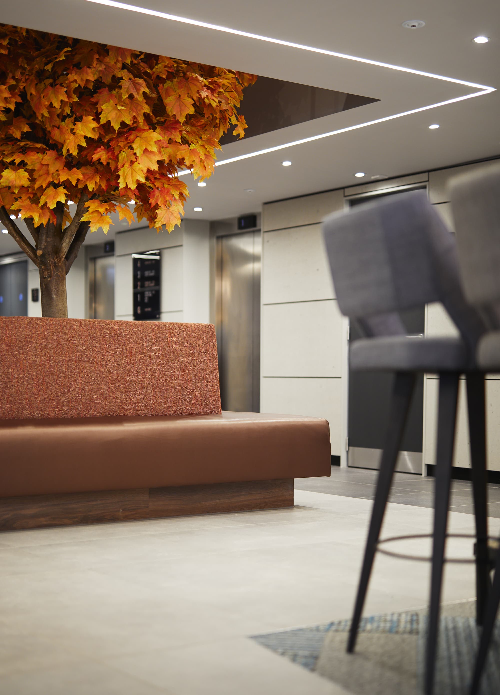 Roomzzz York City, Lobby