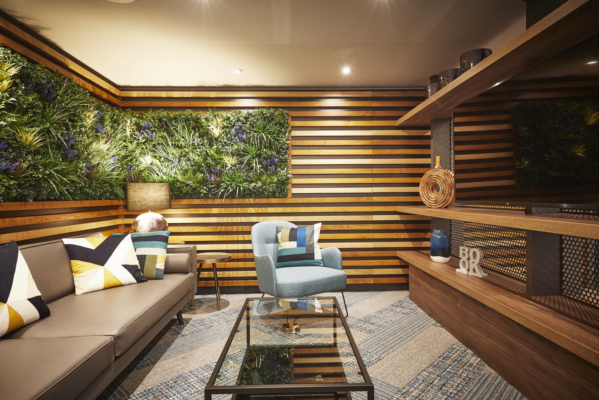 Roomzzz York City, Lobby