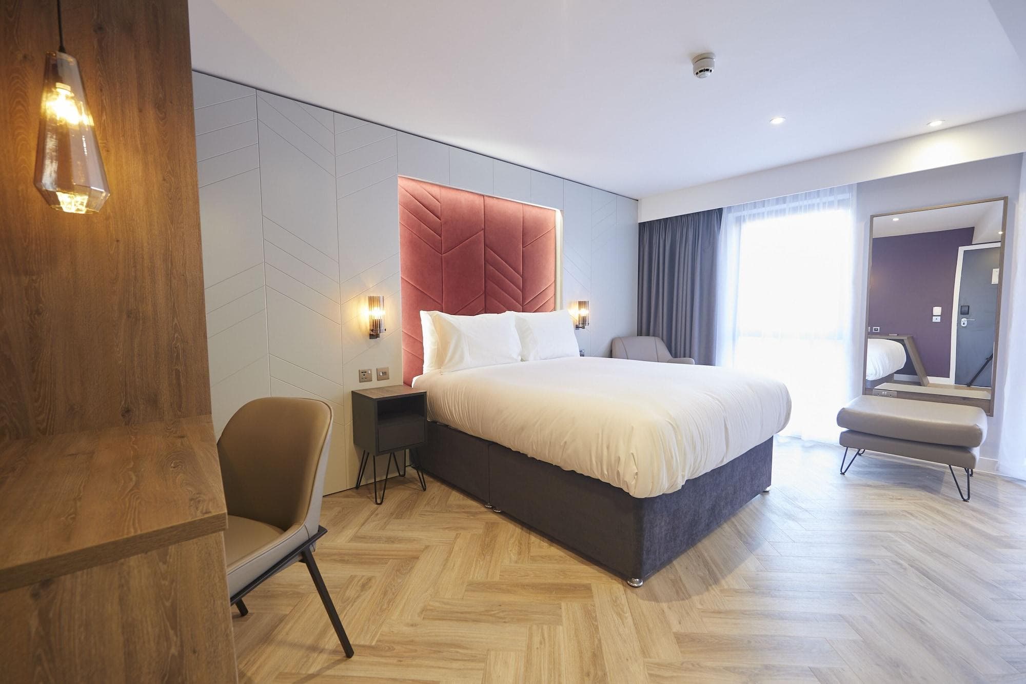 Roomzzz York City, Room