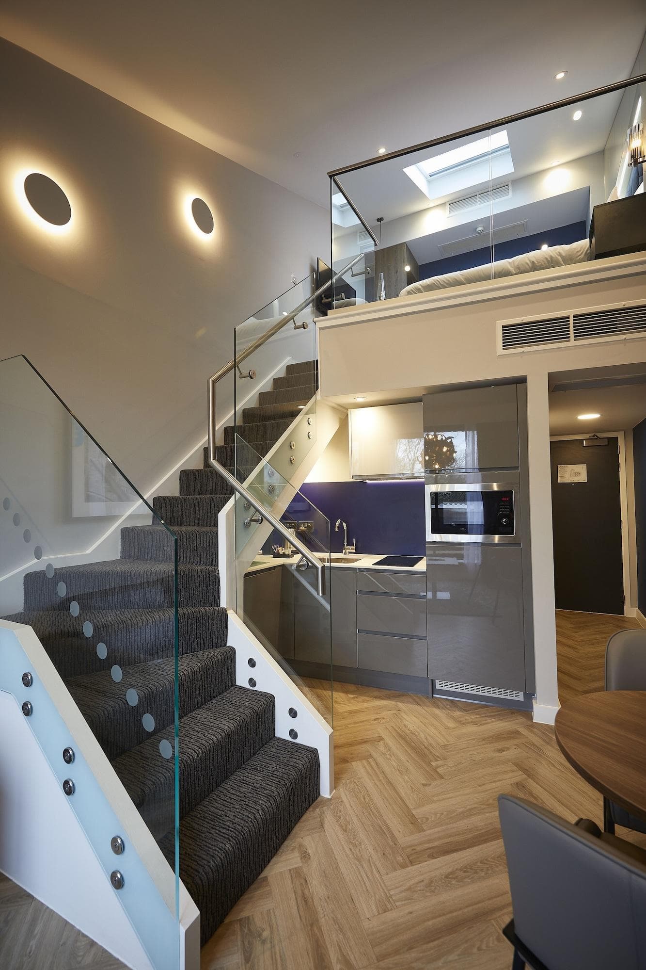 Roomzzz York City, Room