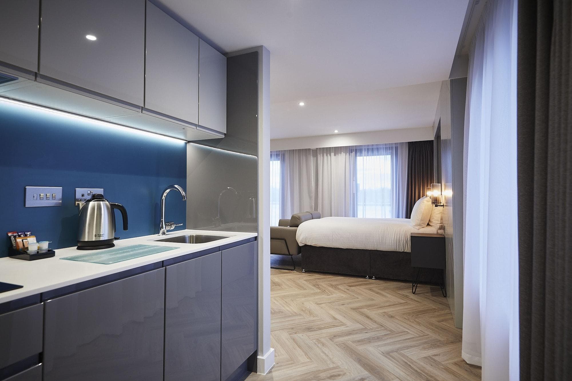 Roomzzz York City, Room