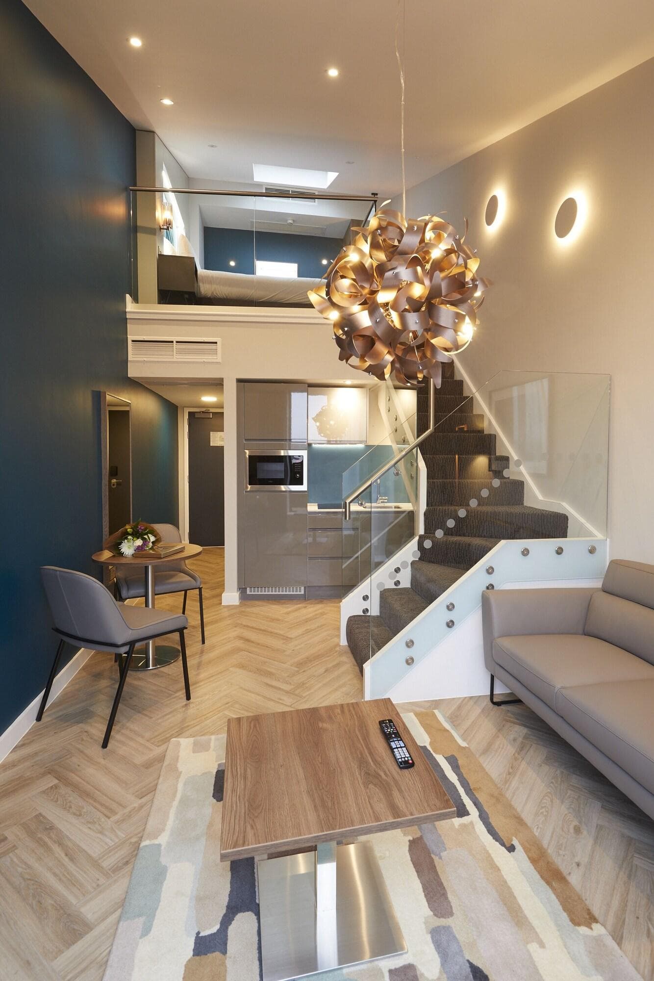 Roomzzz York City, Room