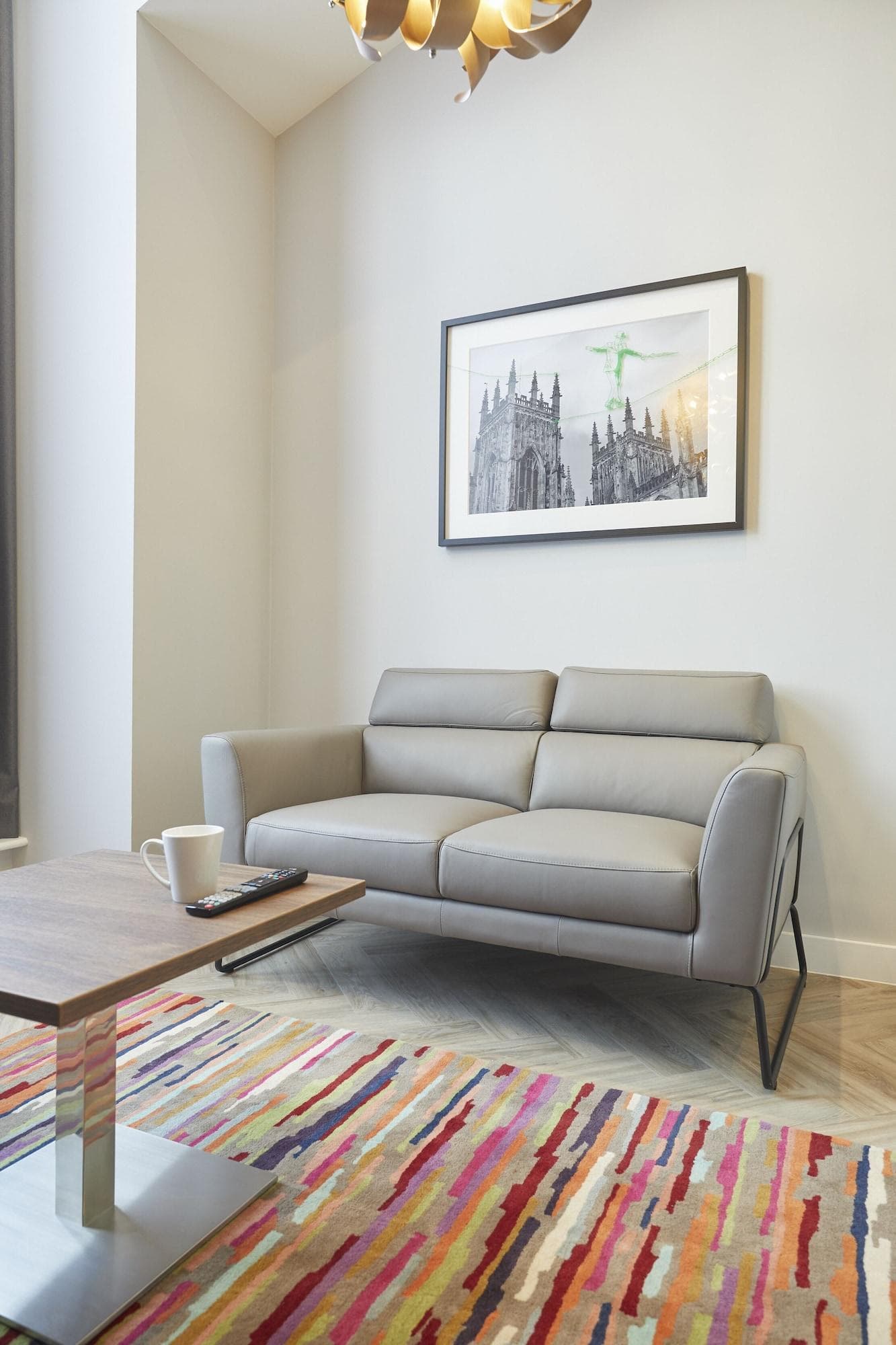 Roomzzz York City, Room