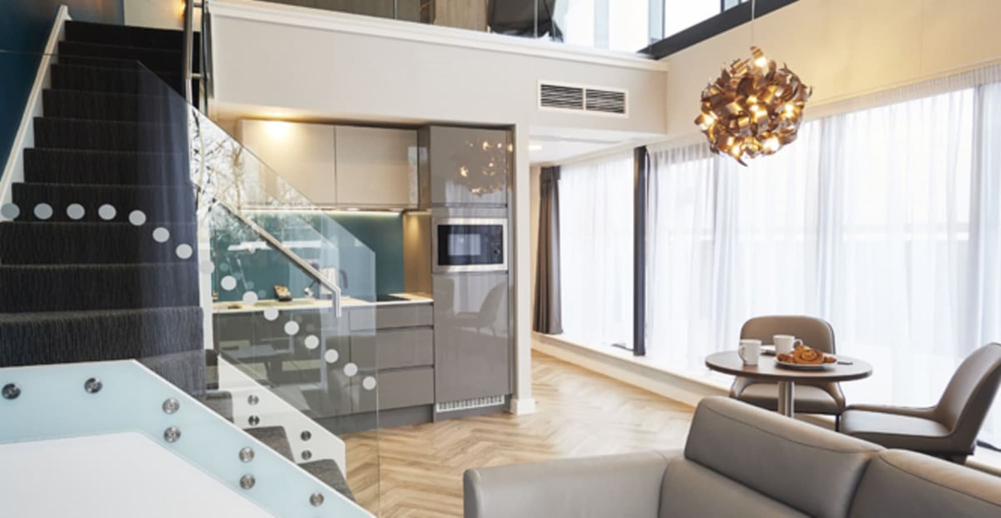 Roomzzz York City, Room