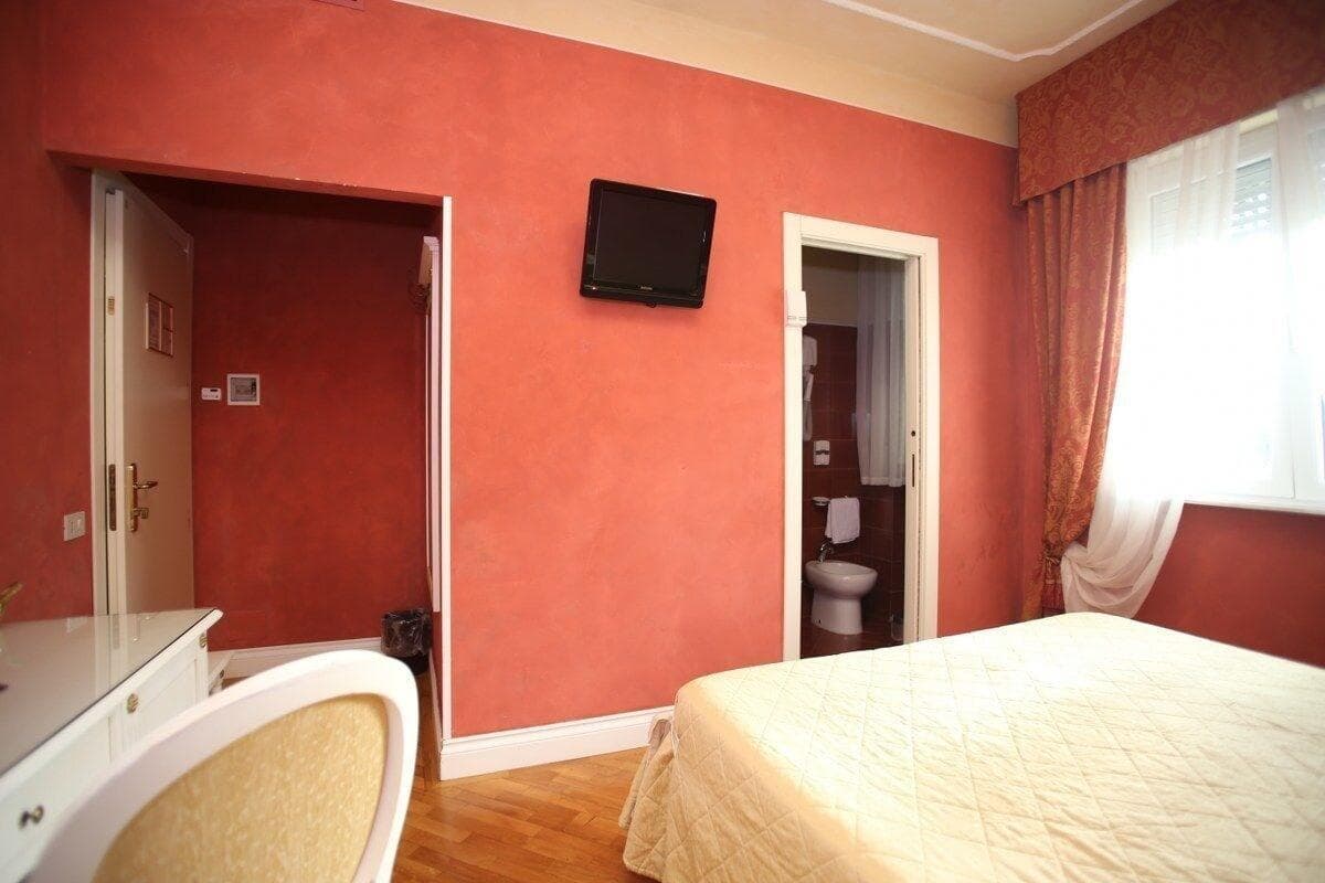 Hotel Gennarino, Room