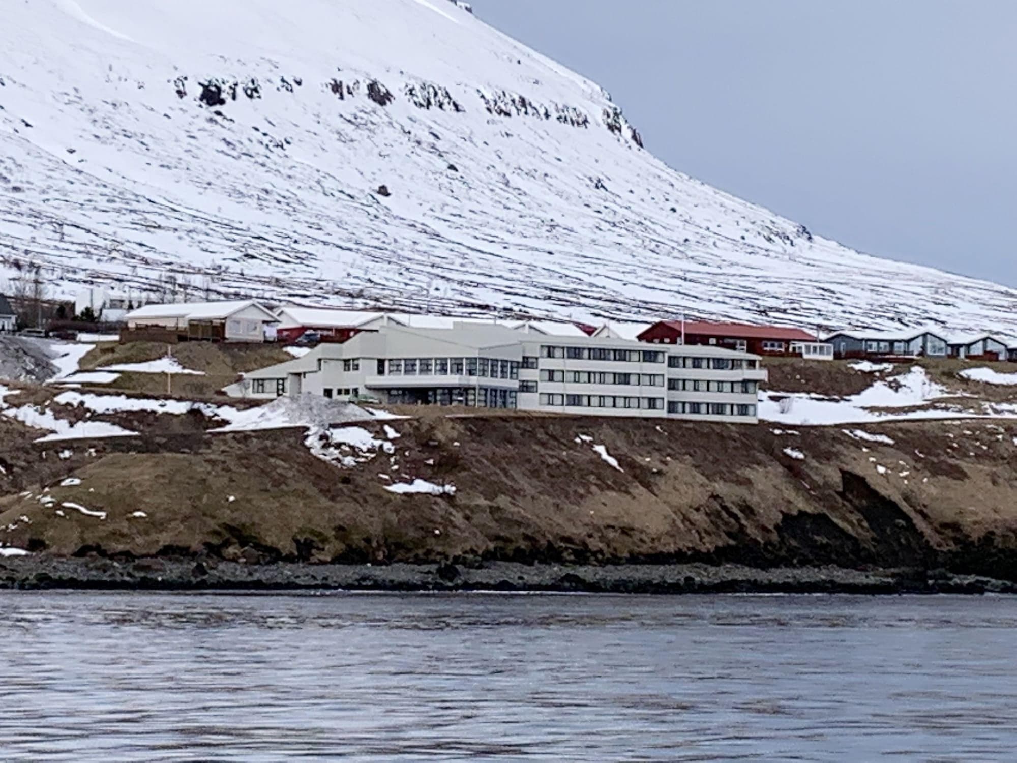 The Cliff Hotel, General view