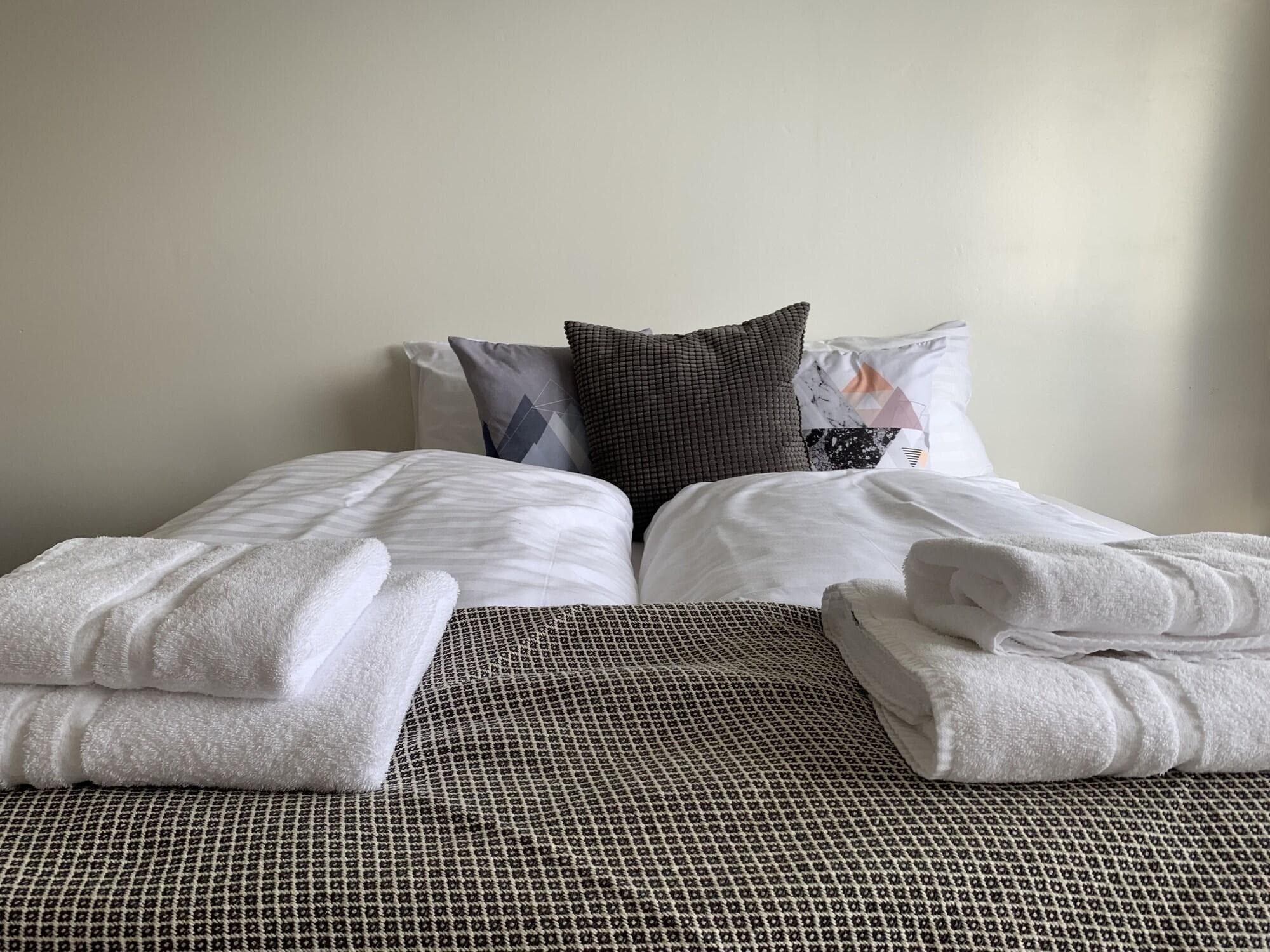 The Cliff Hotel, Room