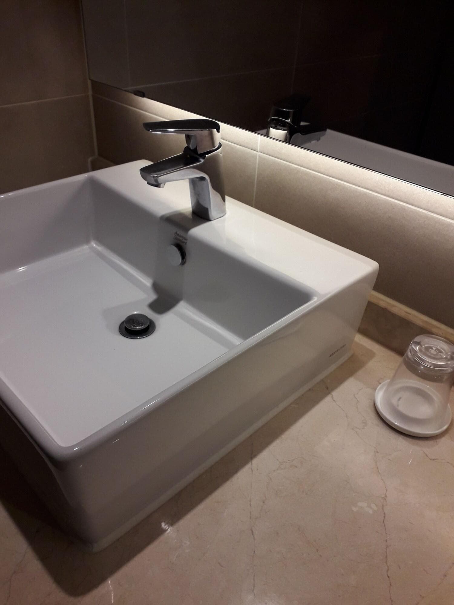 J Square Hotel, Room