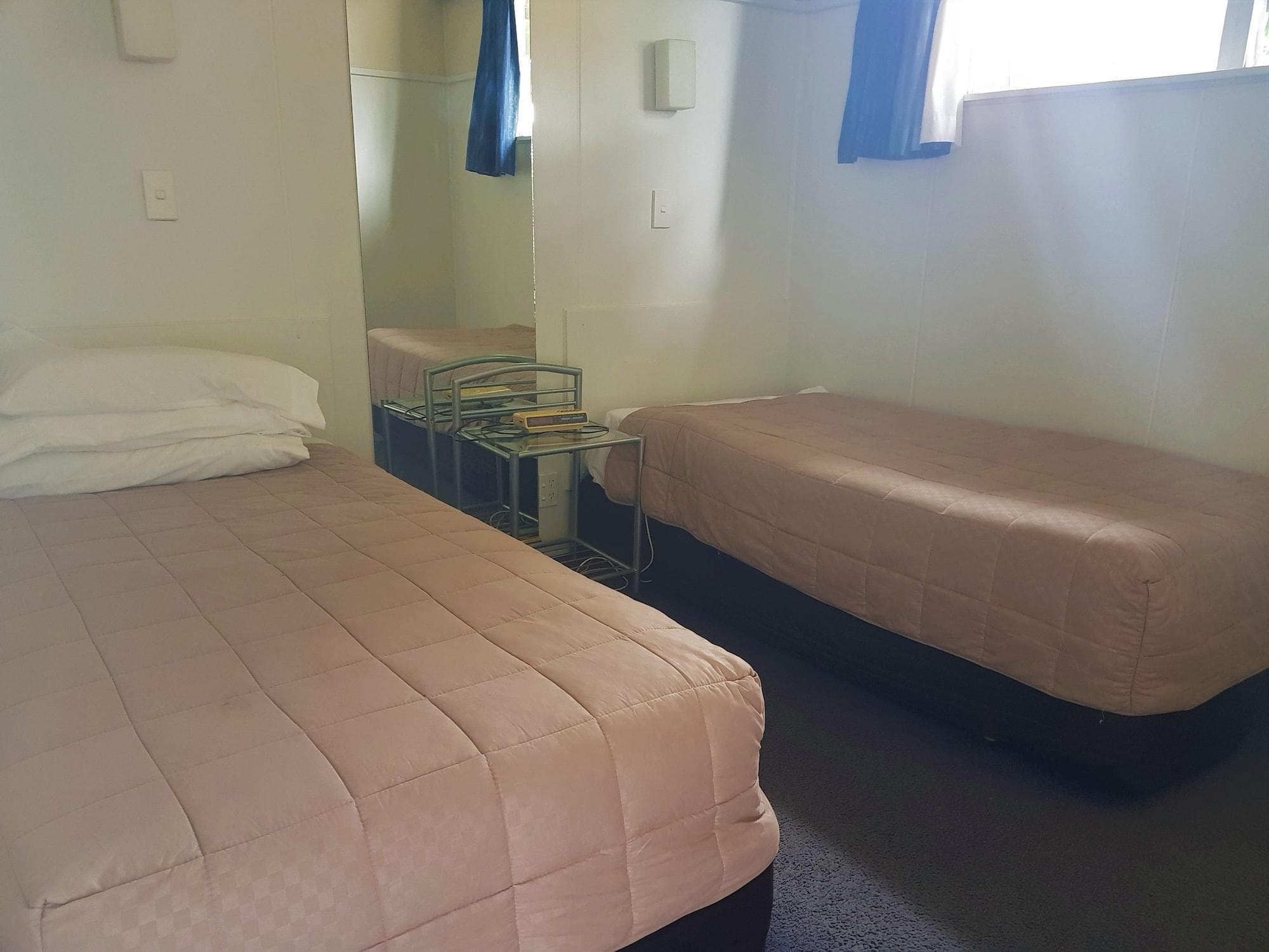 Vista Motor Lodge, Room