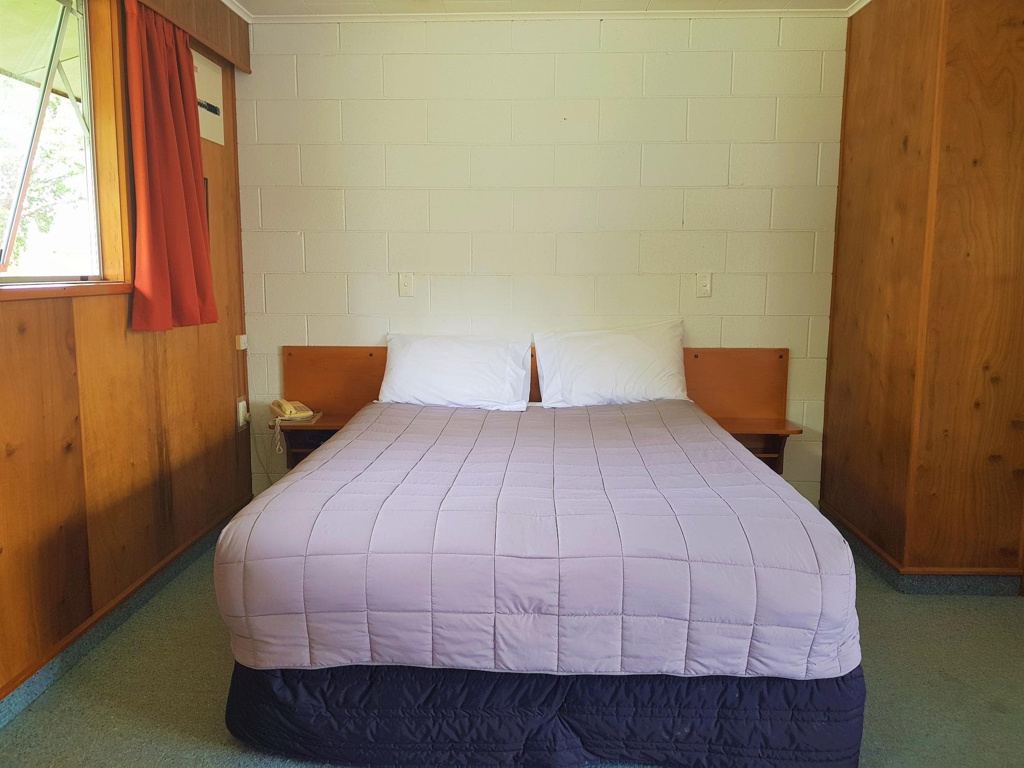 Vista Motor Lodge, Room