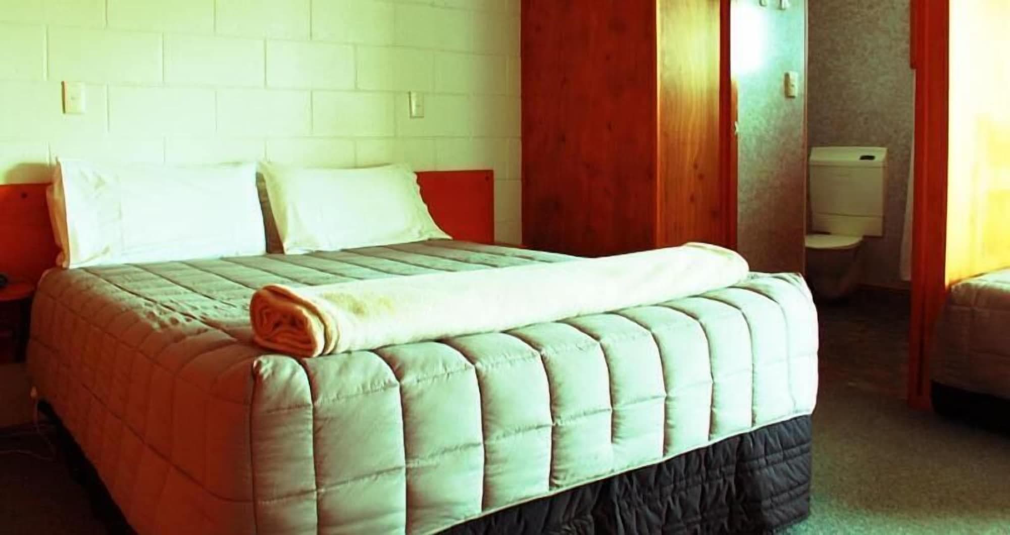 Vista Motor Lodge, Room