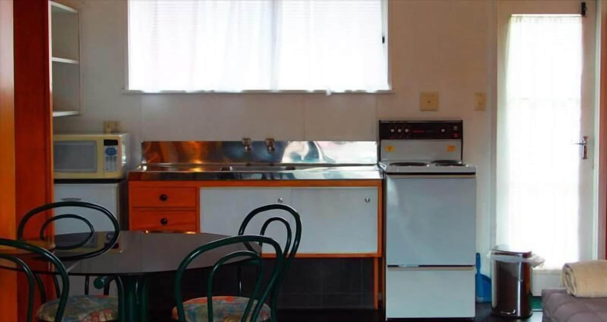 Vista Motor Lodge, Room