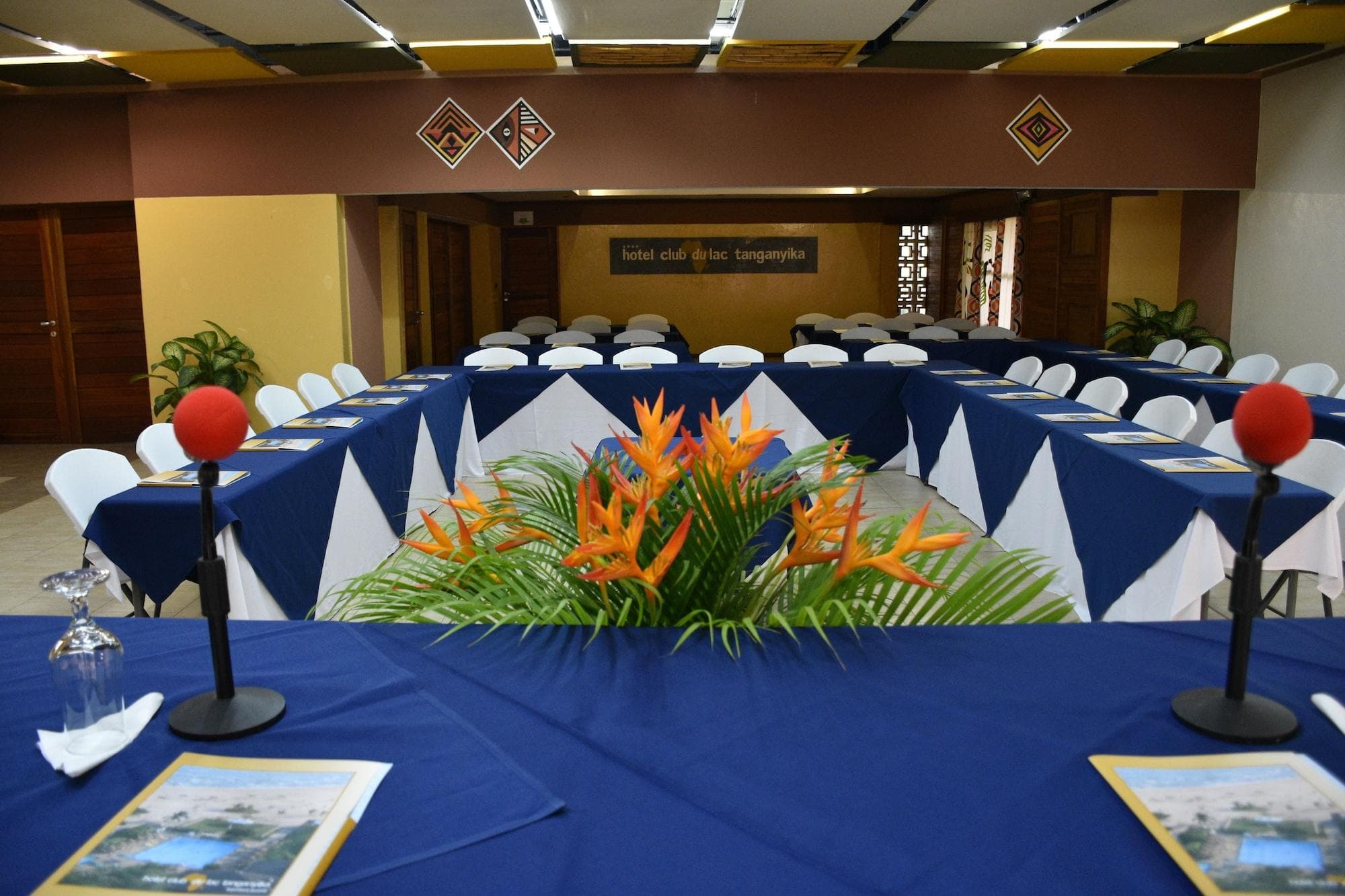 Hotel Club Du Lac Tanganyika, Conferences