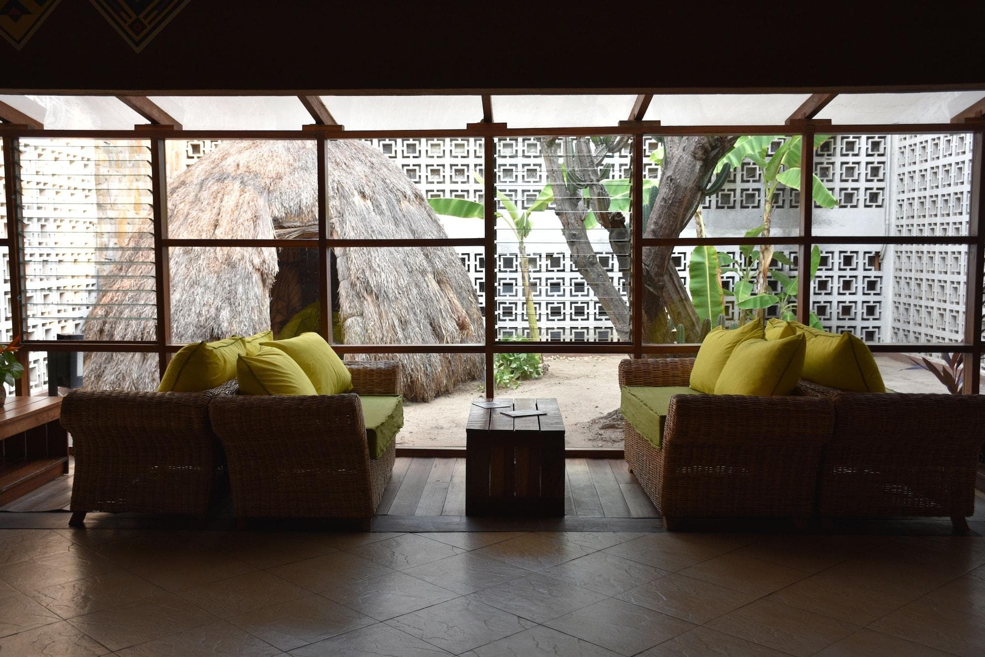 Hotel Club Du Lac Tanganyika, Lobby