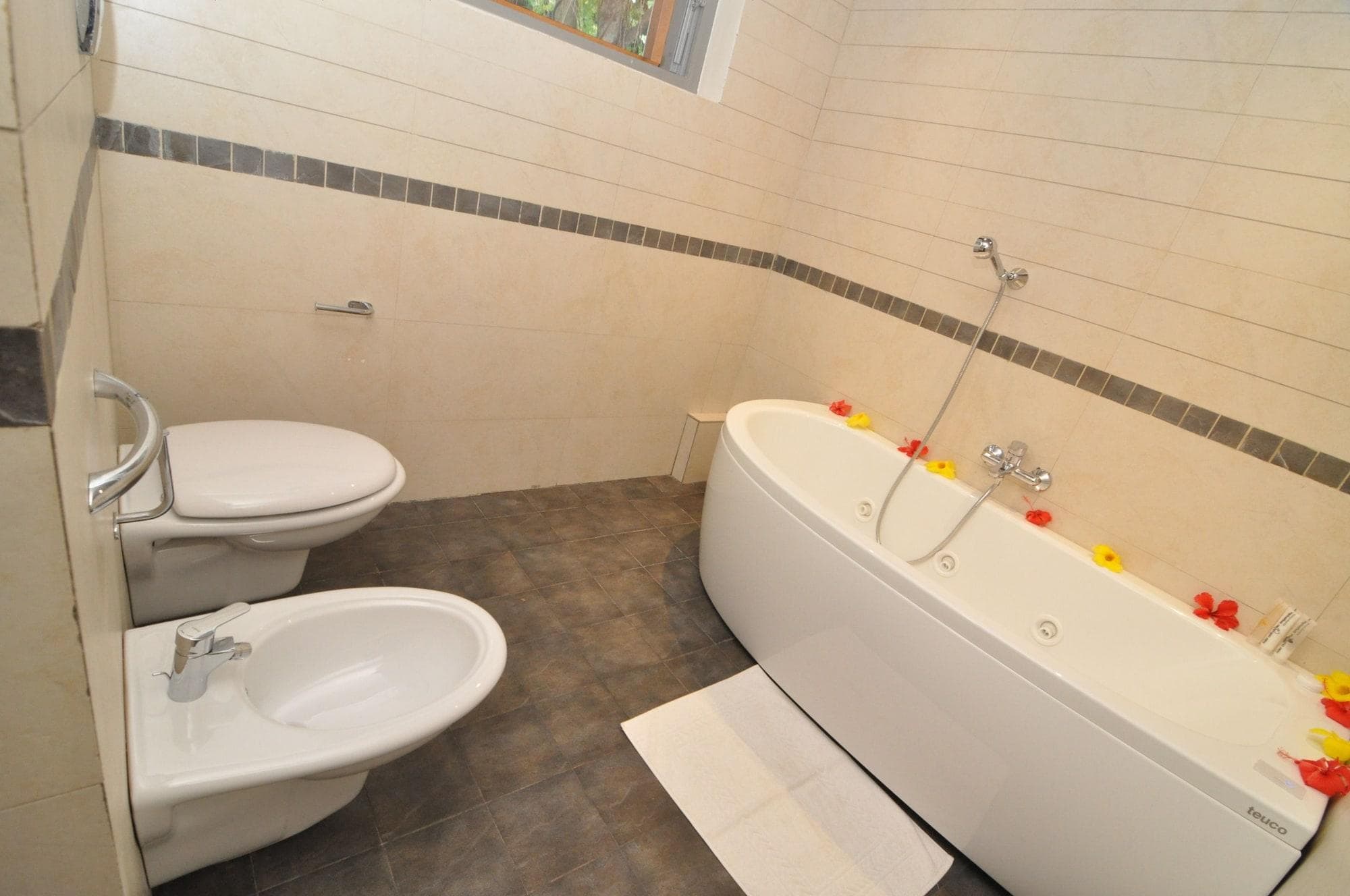 Hotel Club Du Lac Tanganyika, Room