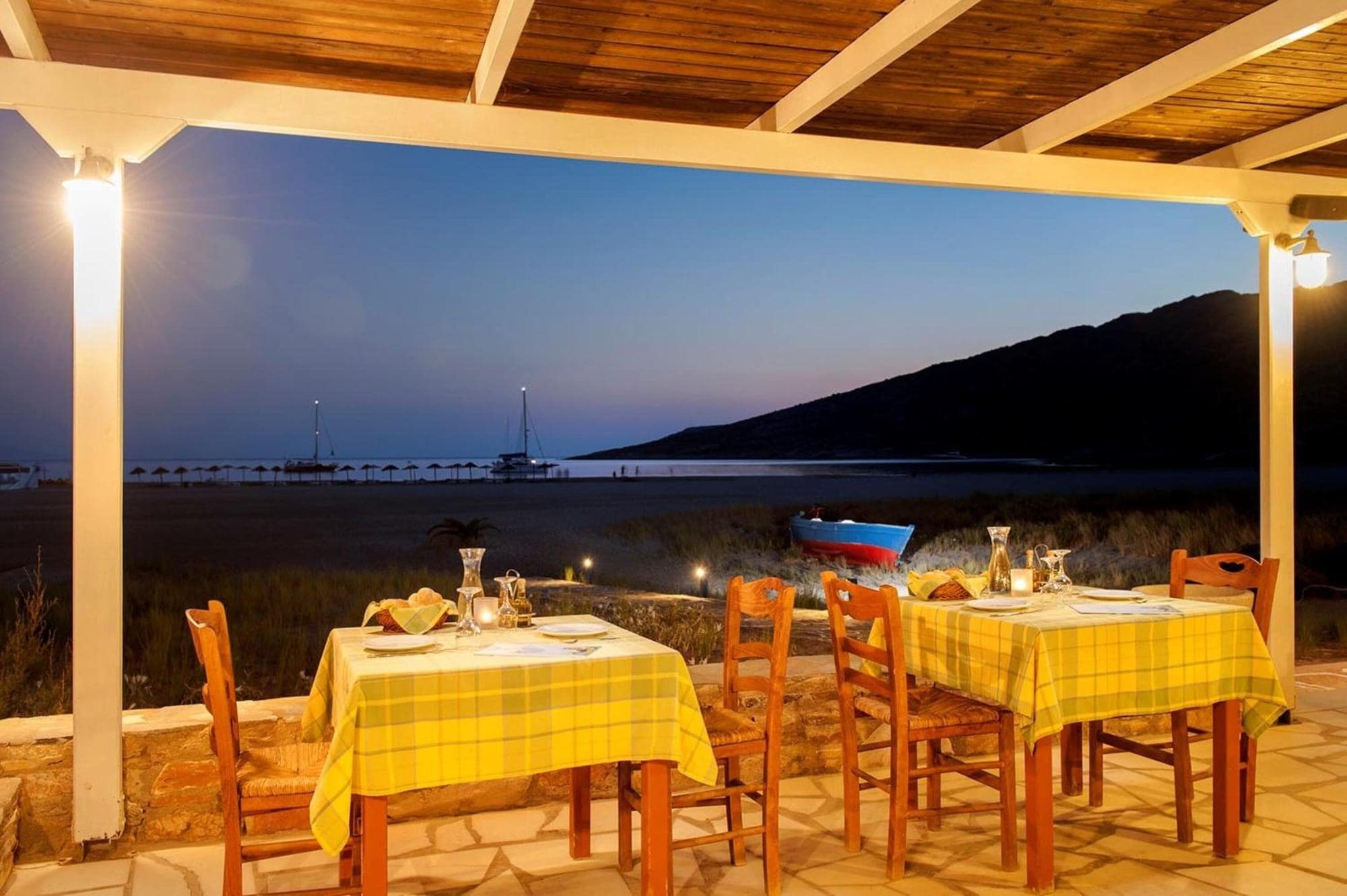 Dimitris Rooms, Restaurant