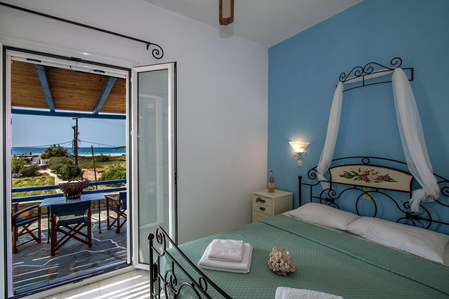 Dimitris Rooms, Room