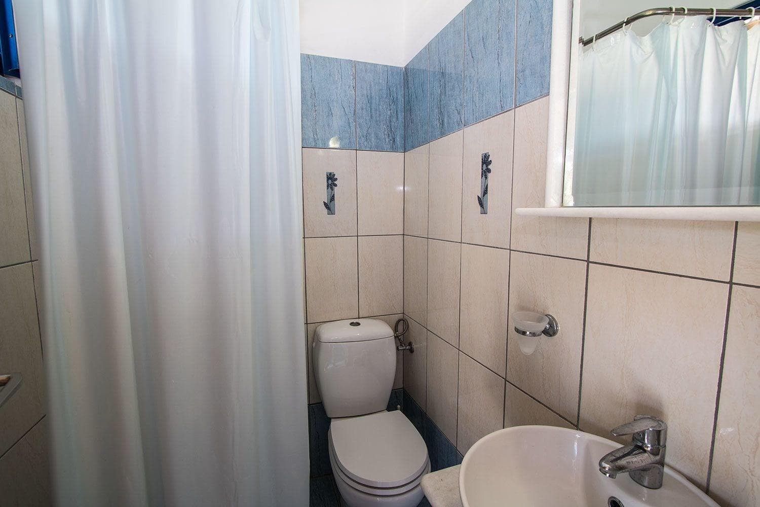 Dimitris Rooms, Room